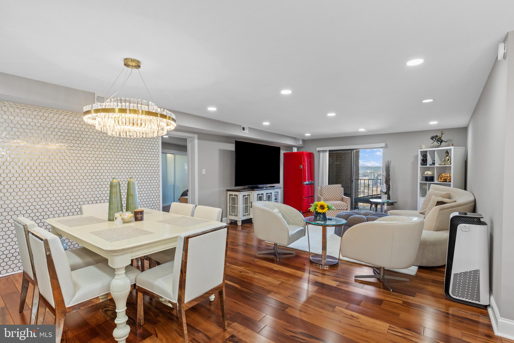 VALLEY FORGE TOWER - Residential