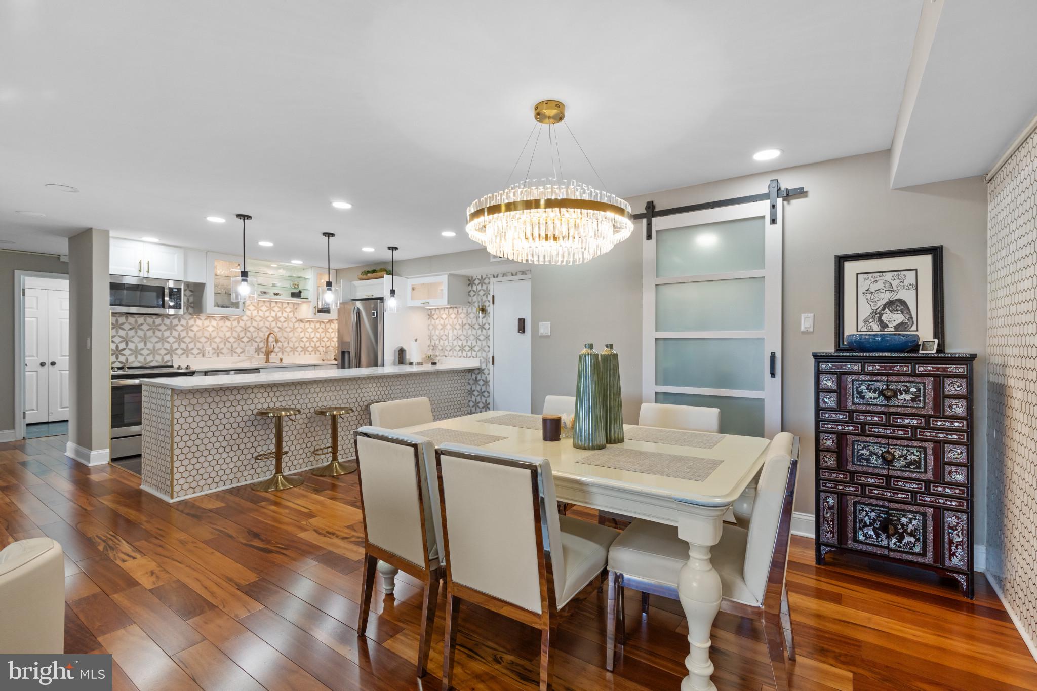 VALLEY FORGE TOWER - Residential