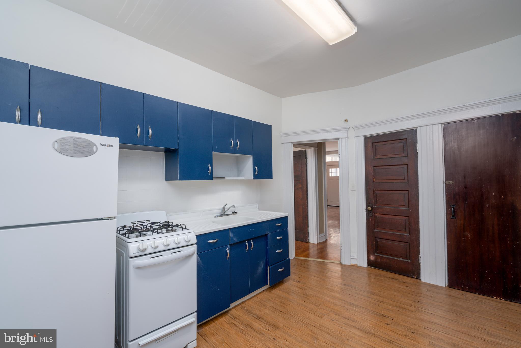 OAKENSHAWE HISTORIC DISTRICT - Residential Lease