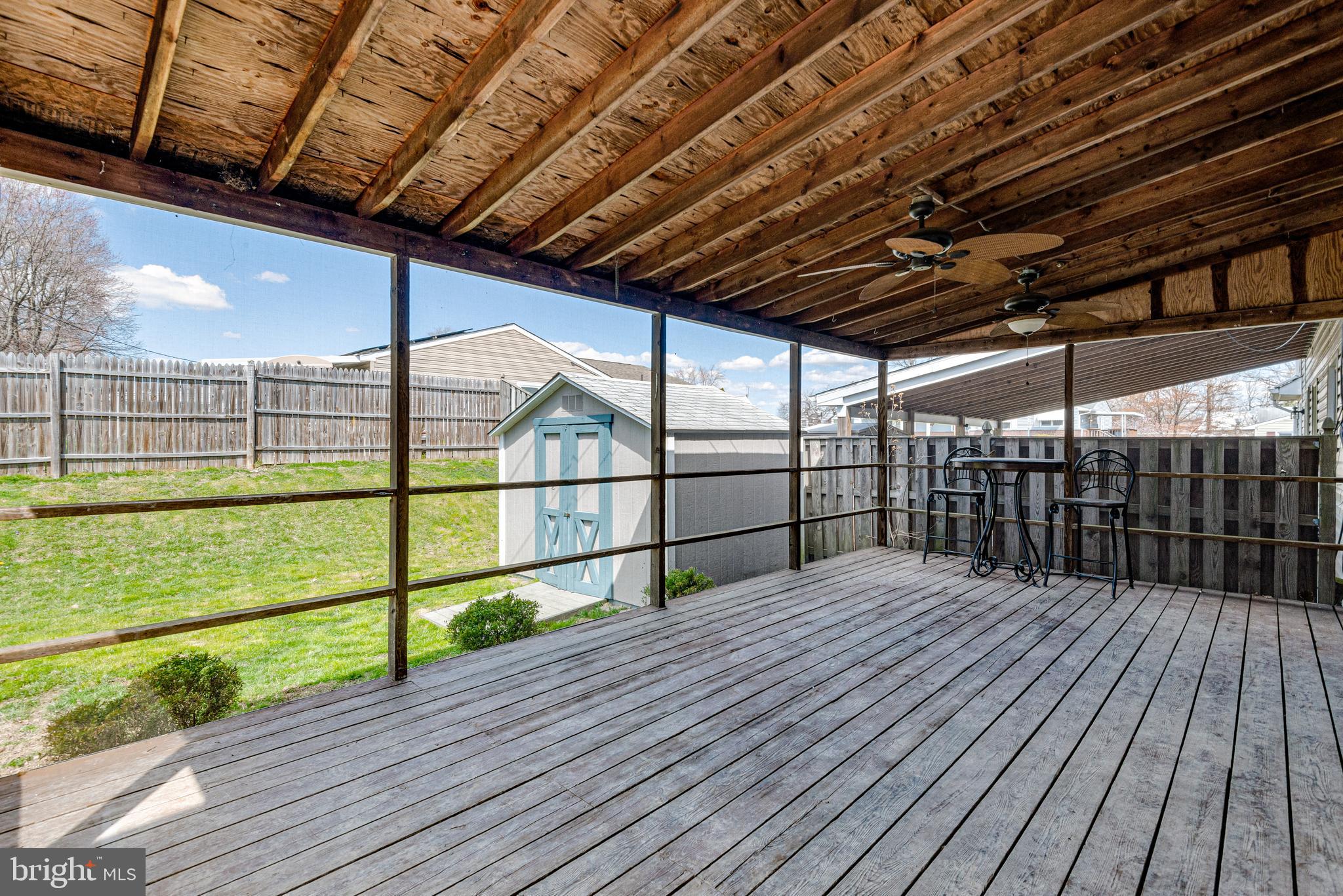 HALLMARK MANOR - Residential