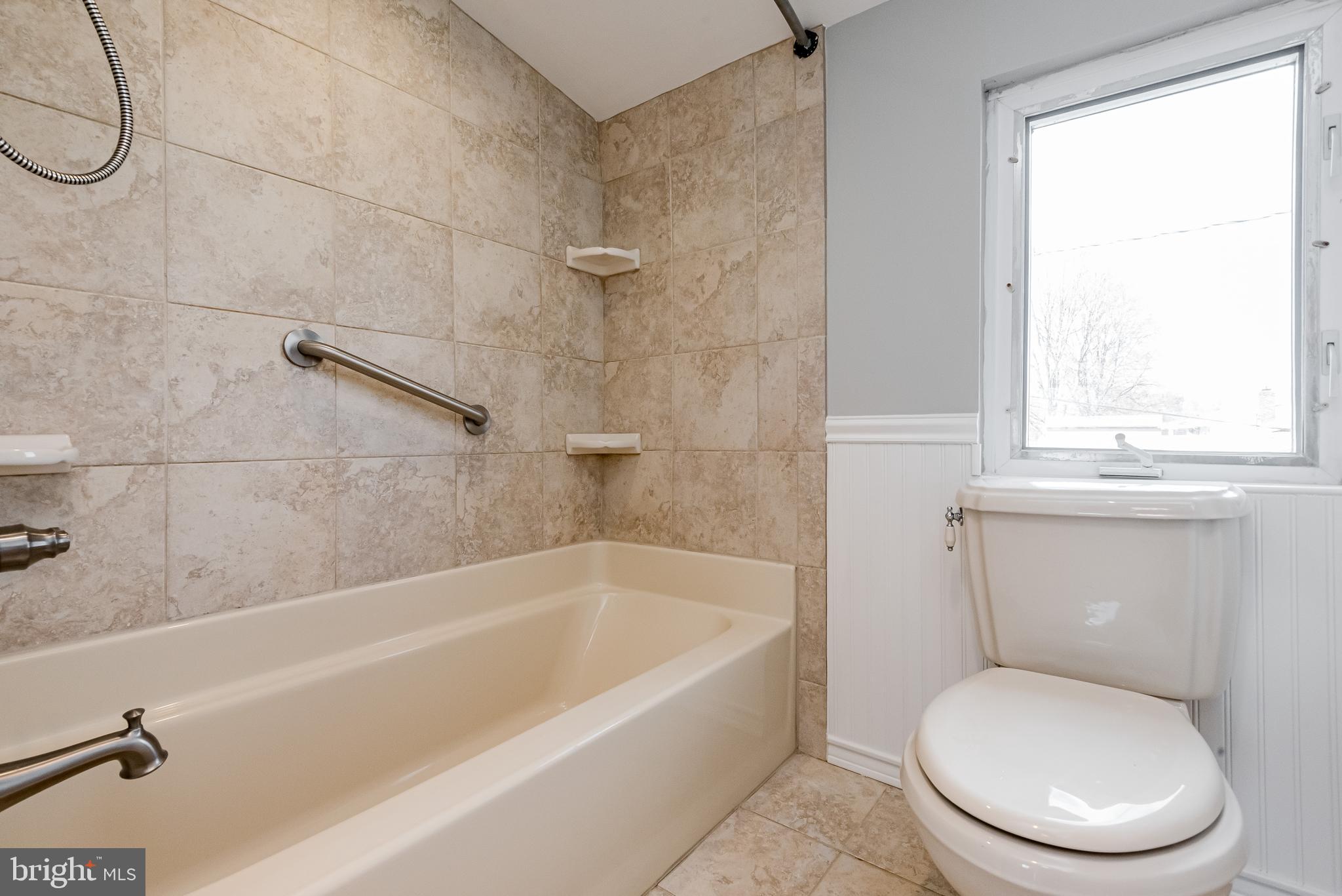 HALLMARK MANOR - Residential