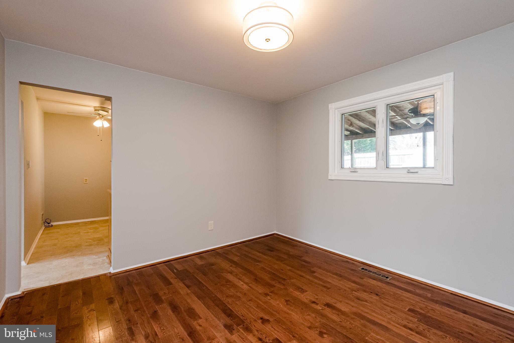 HALLMARK MANOR - Residential