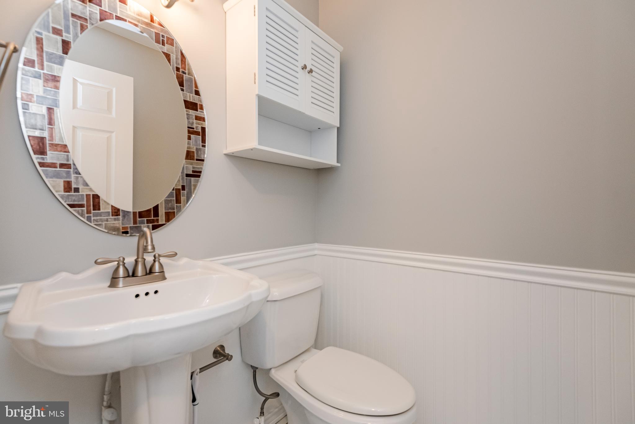 HALLMARK MANOR - Residential