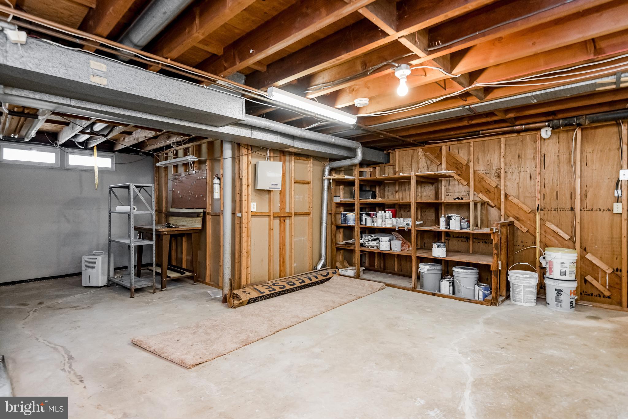 HALLMARK MANOR - Residential