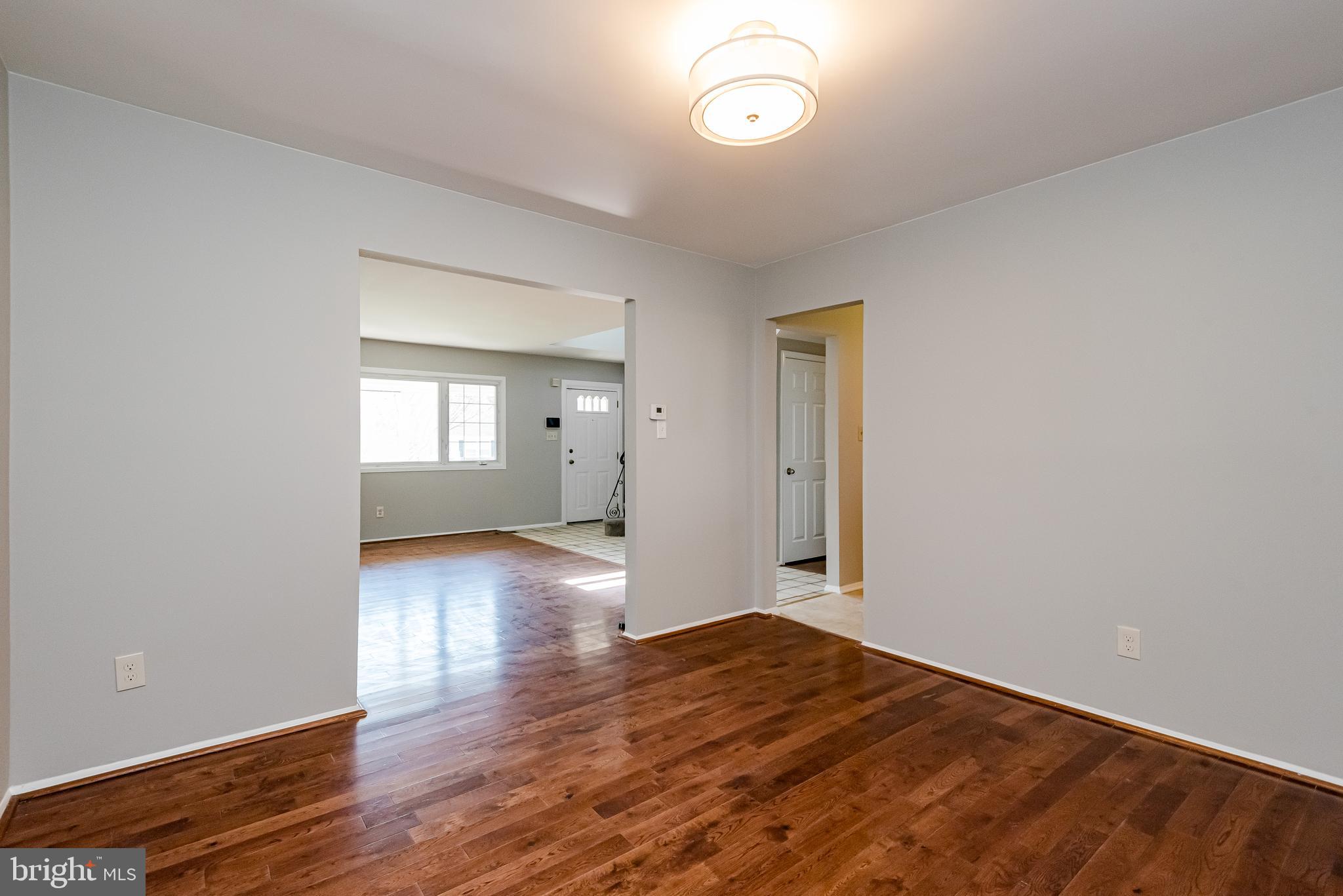 HALLMARK MANOR - Residential