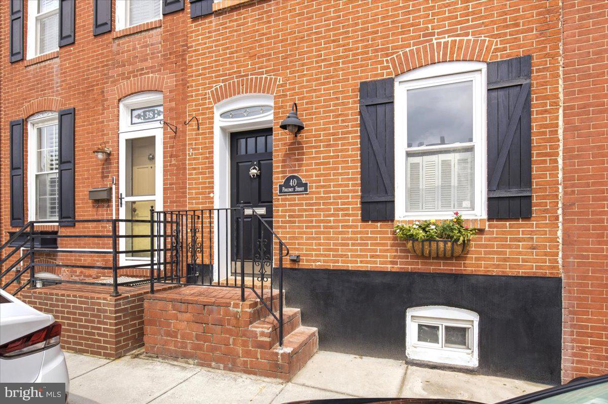 40 POULTNEY STREET E