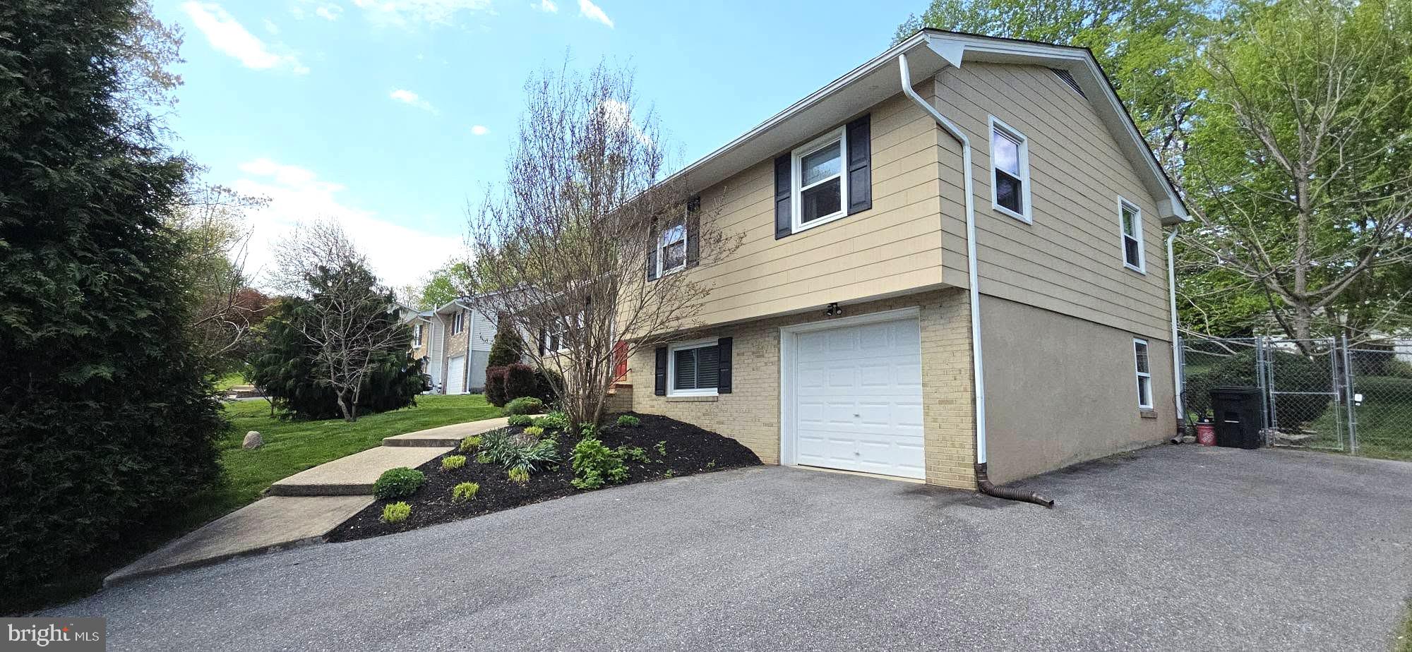 VILLAGE CARRS MILL - Residential