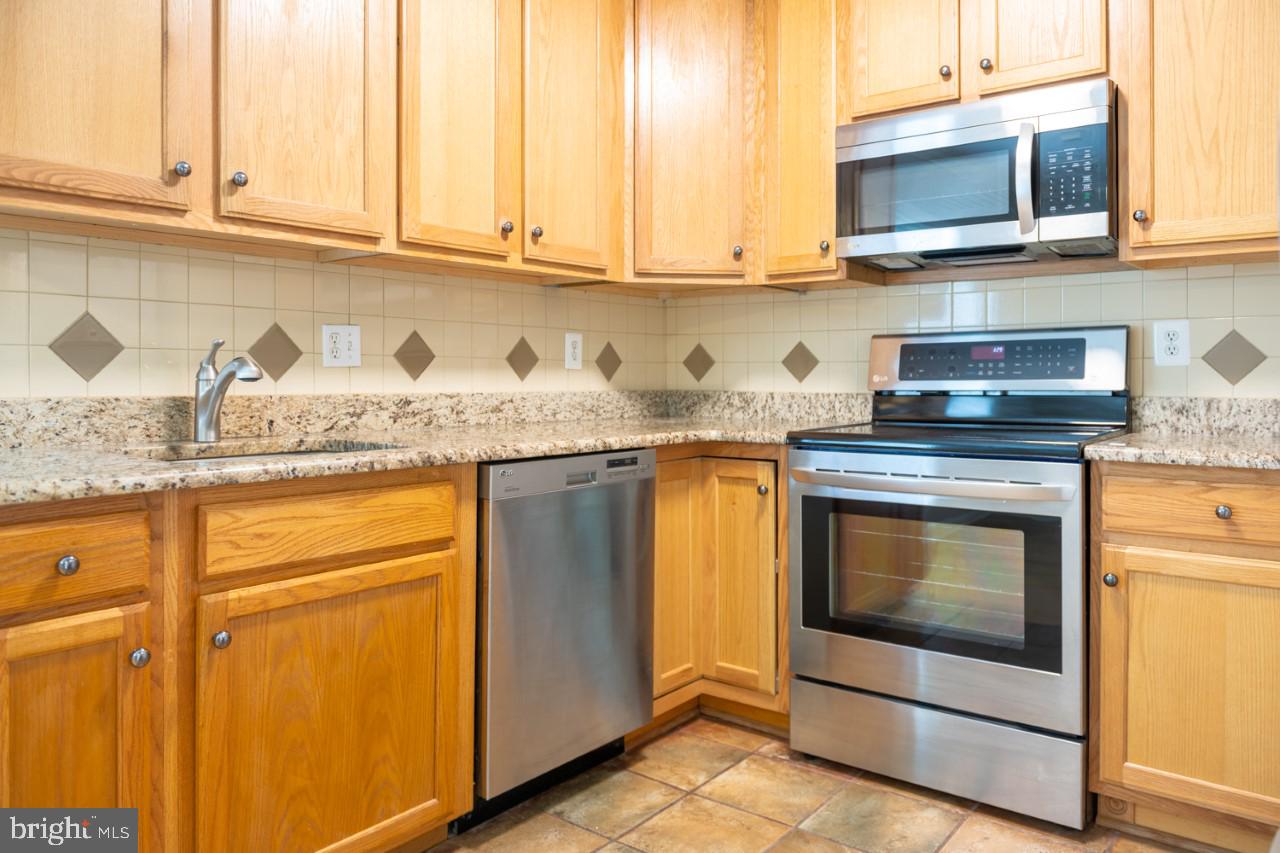 1640 WESTWIND WAY