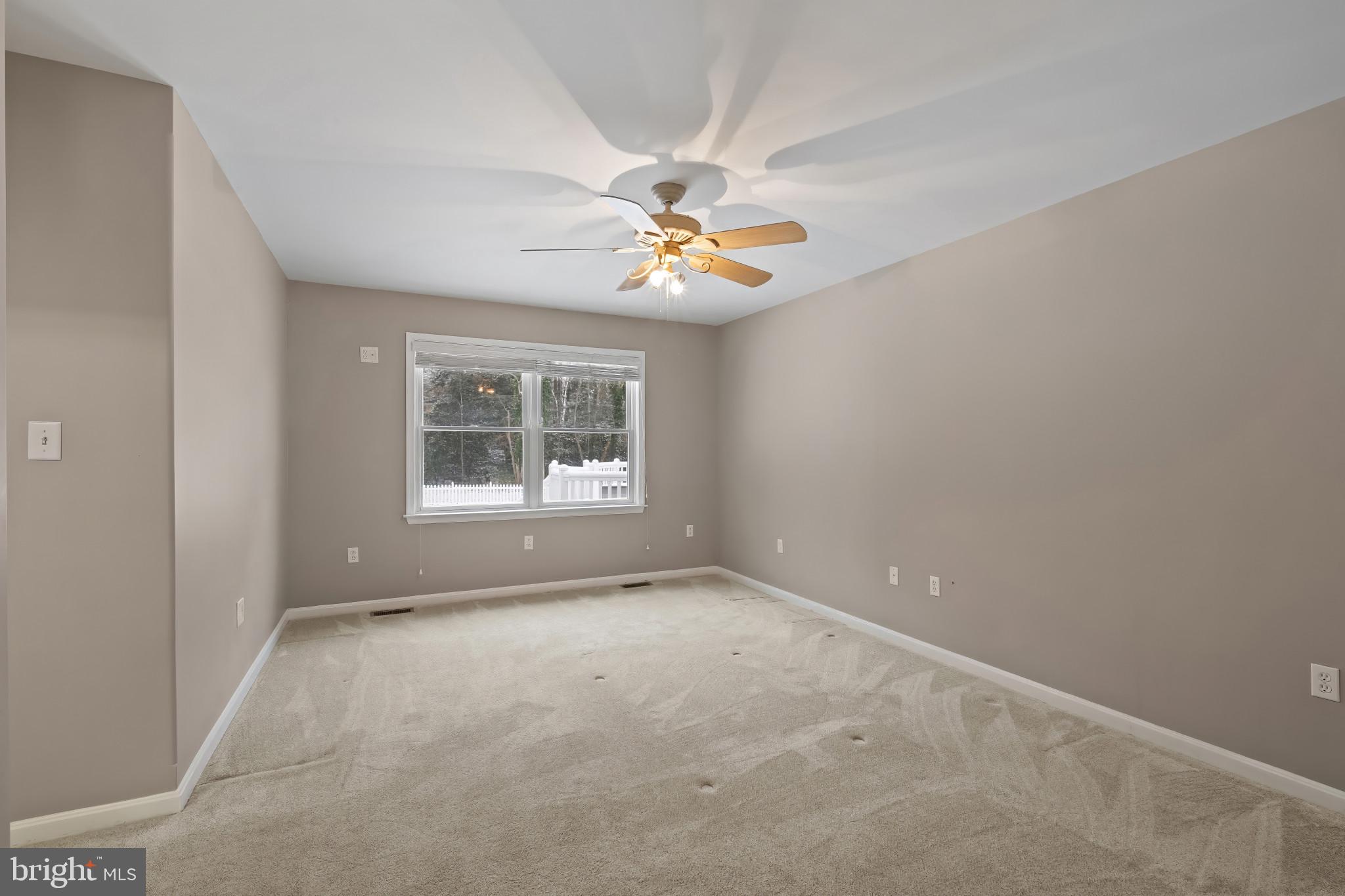 CRESTFIELD - Residential