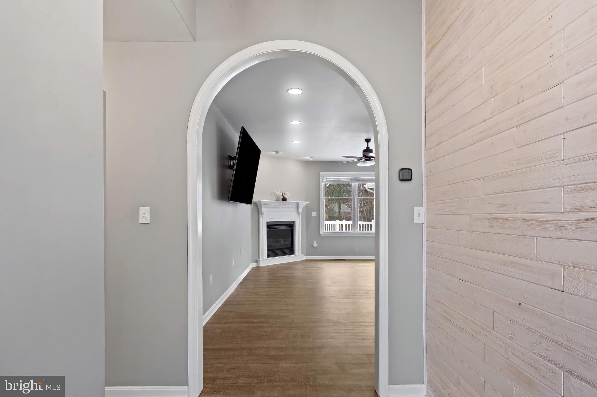 CRESTFIELD - Residential