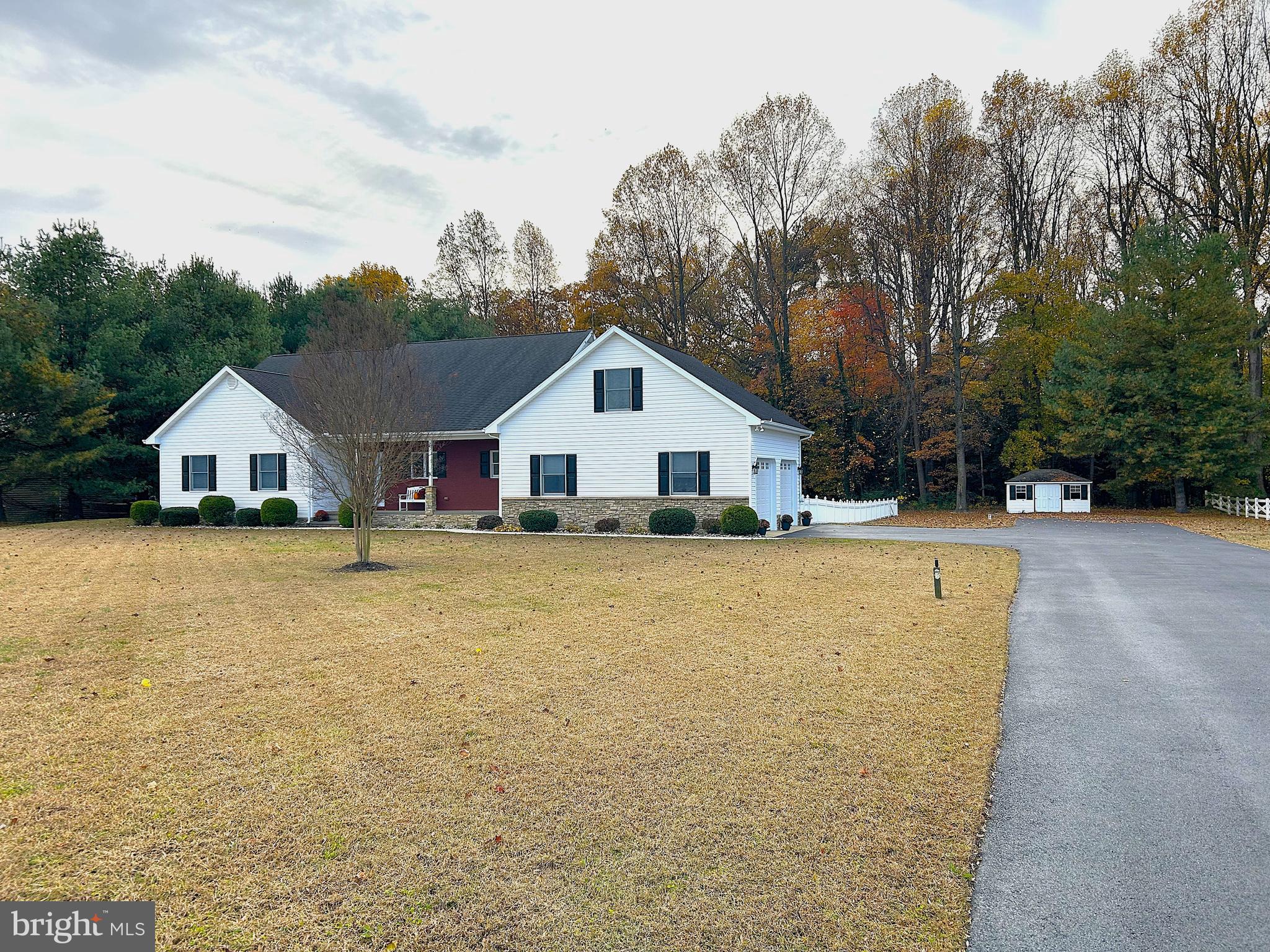 CRESTFIELD - Residential