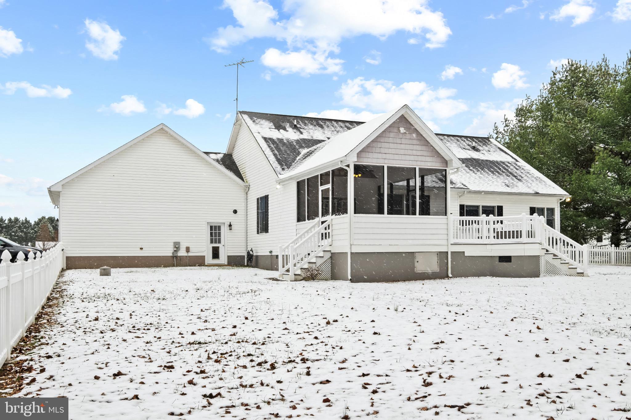 137 S PAULA LYNNE DRIVE