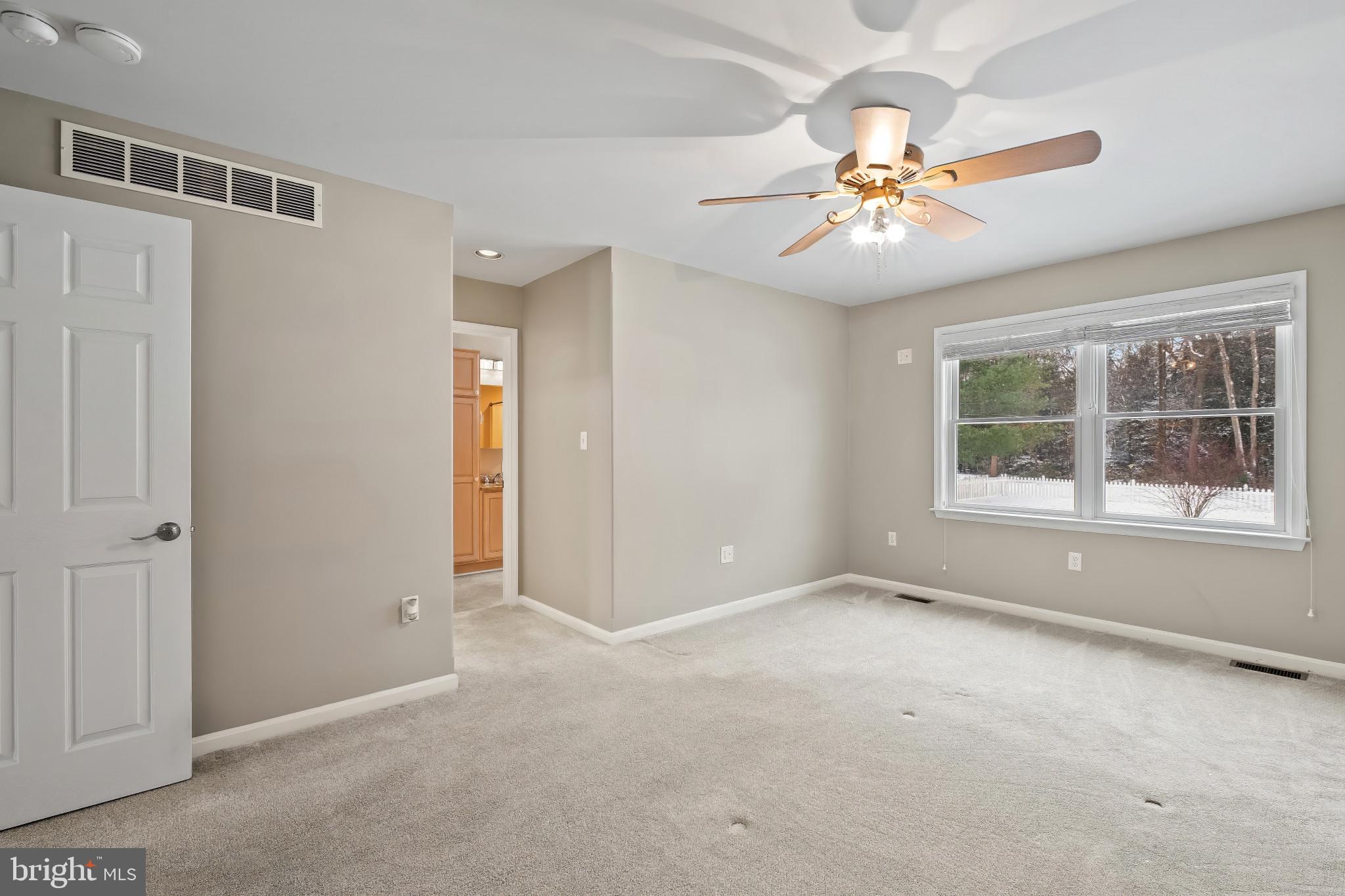 CRESTFIELD - Residential