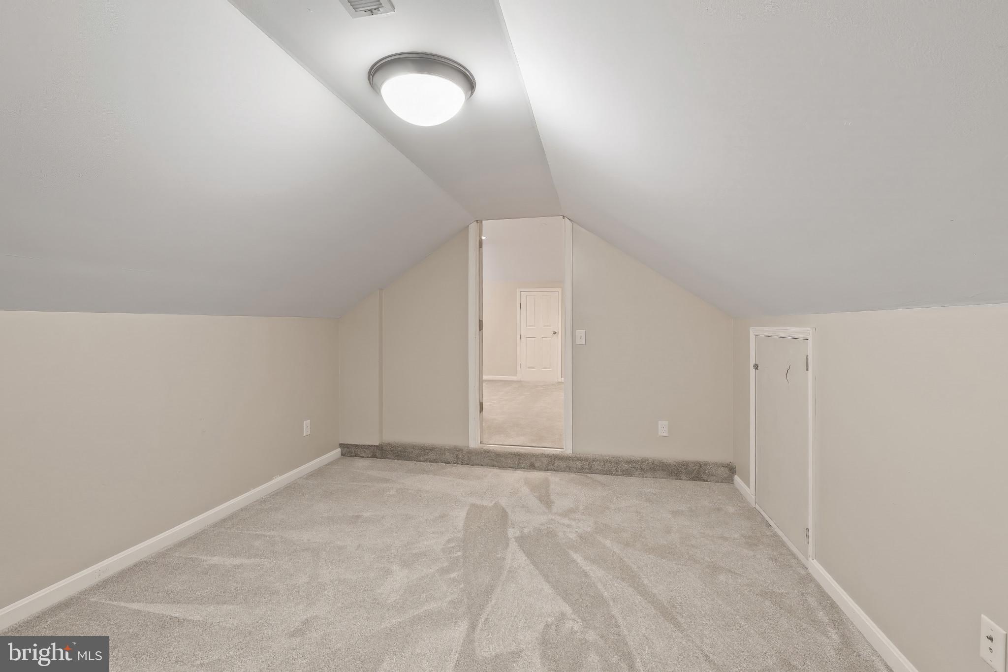 CRESTFIELD - Residential