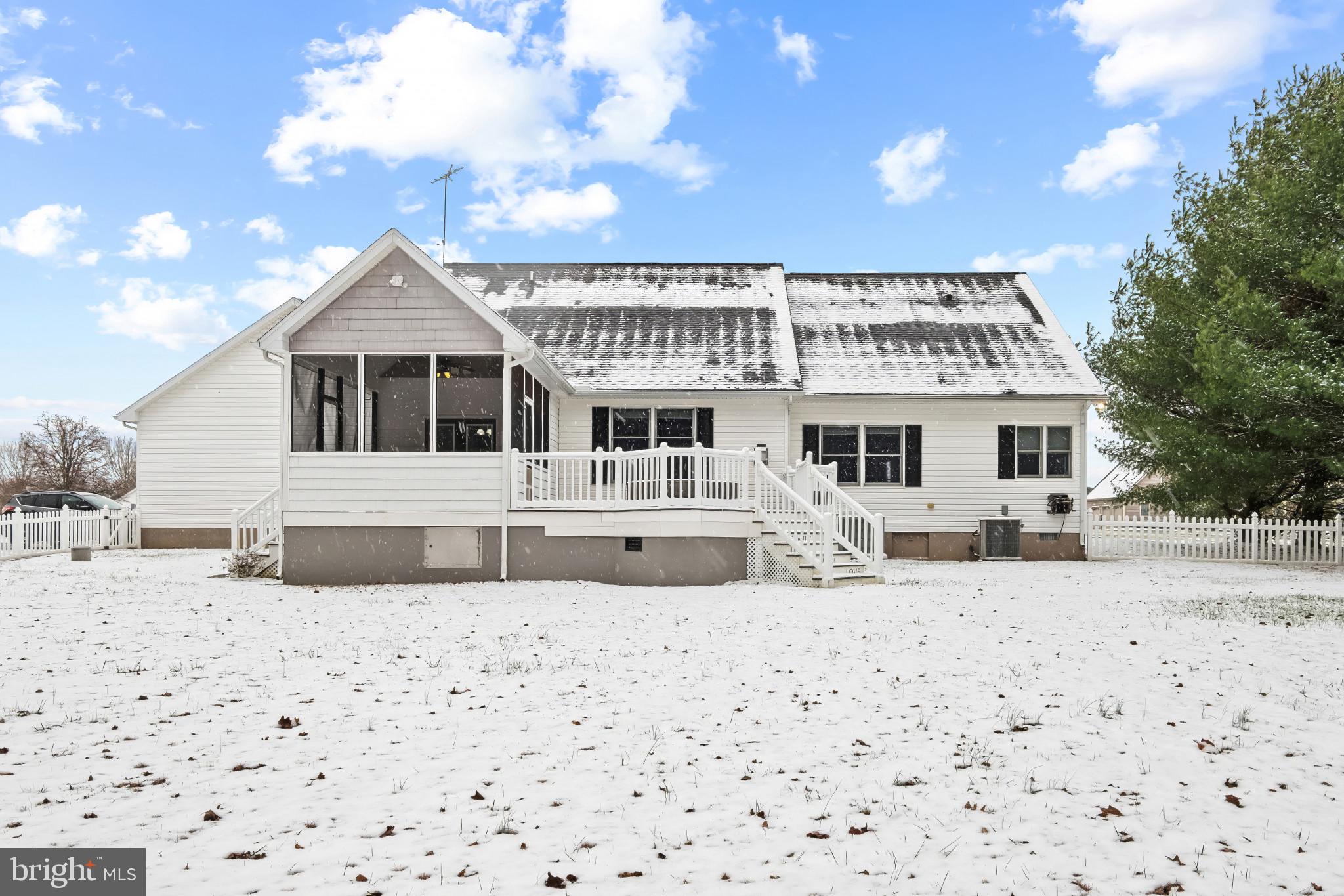 137 S PAULA LYNNE DRIVE