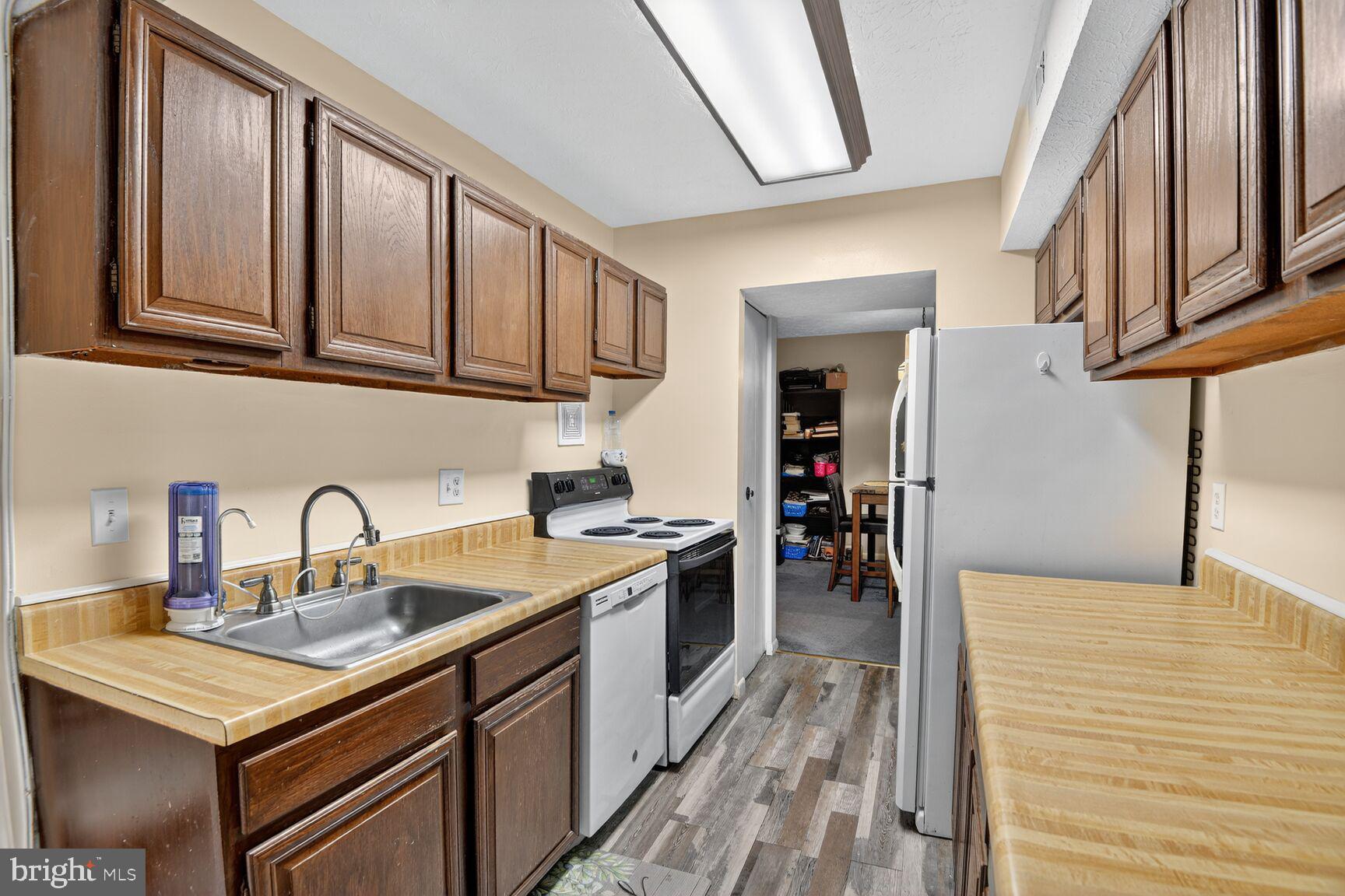 GREENBRIAR CONDO PHASE III - Residential