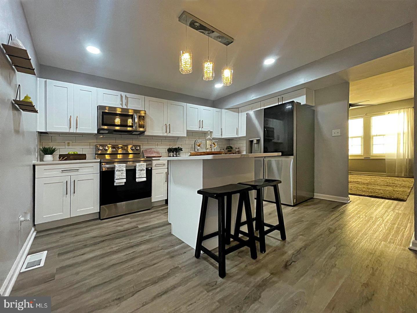 HARFORD SQUARE - Residential