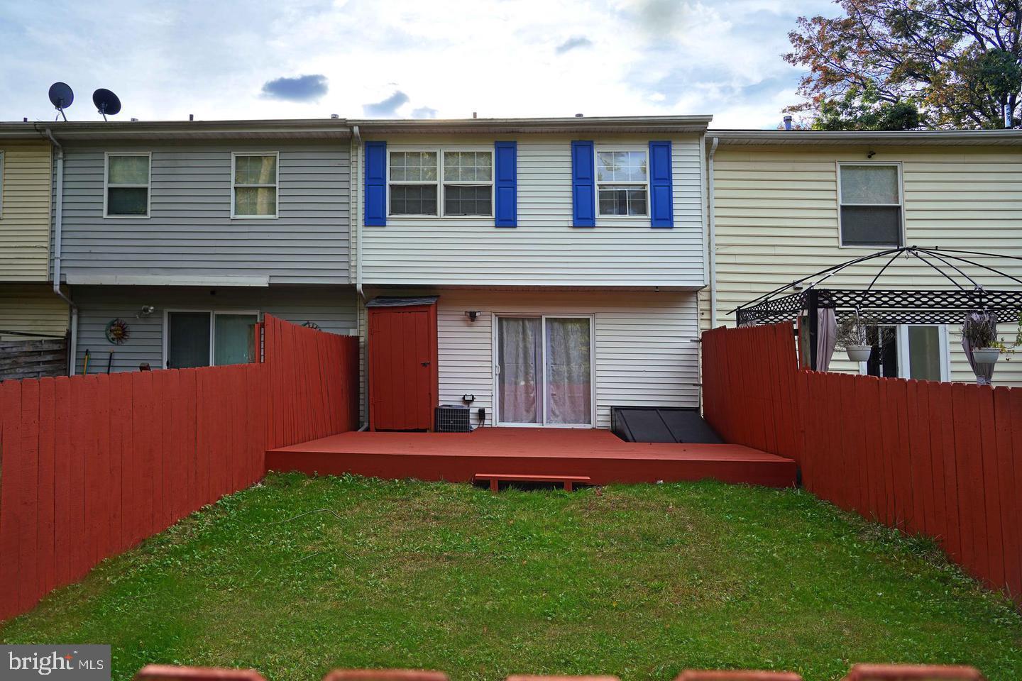 HARFORD SQUARE - Residential