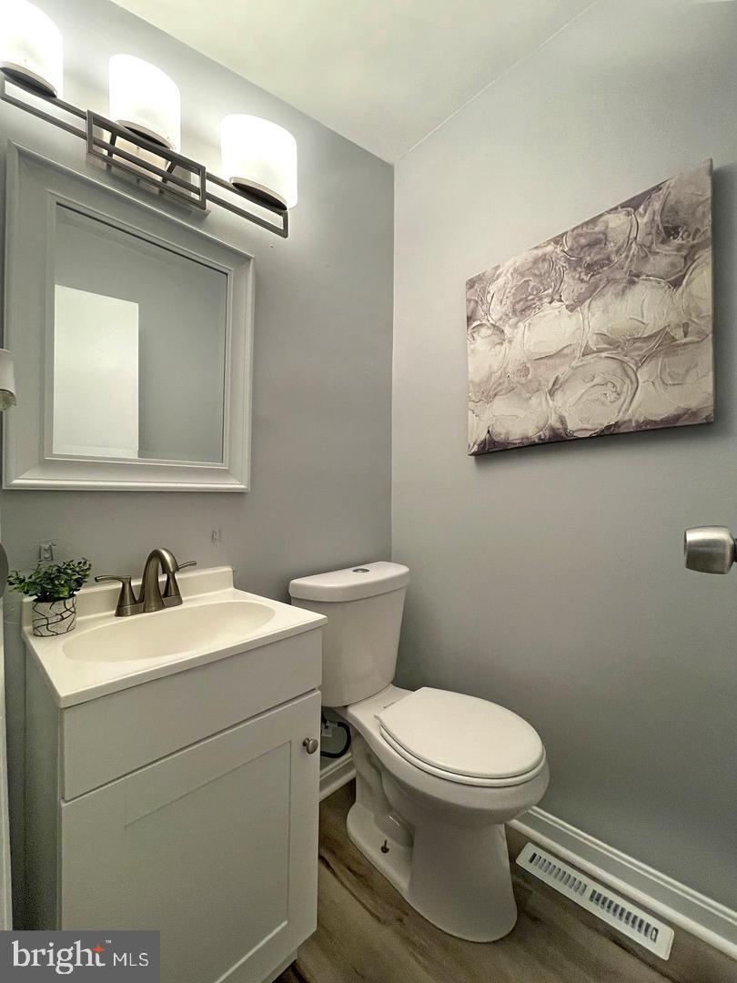 HARFORD SQUARE - Residential