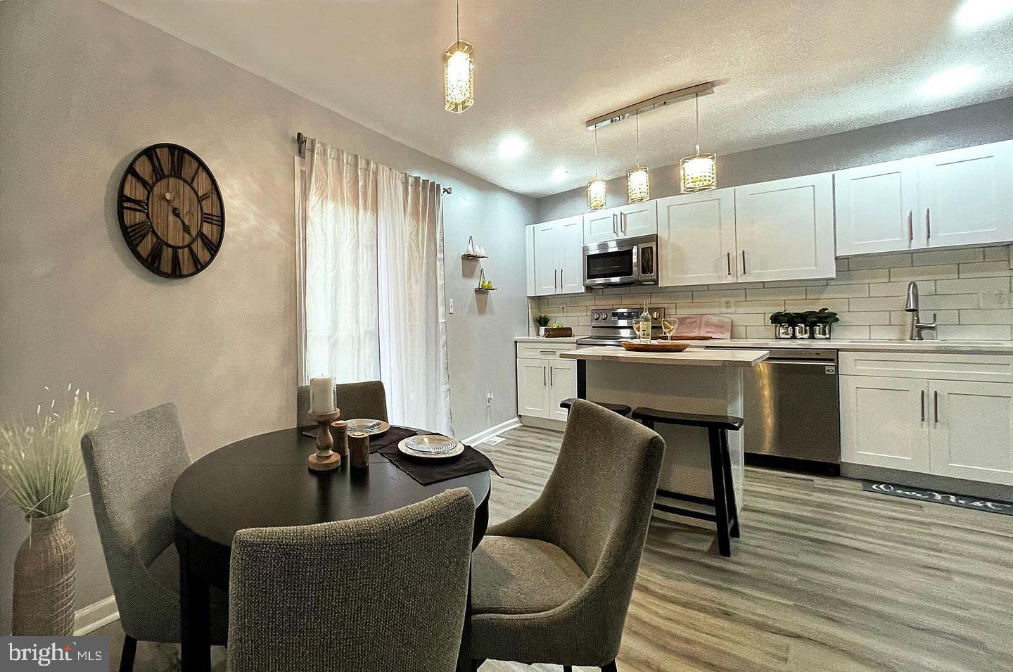 HARFORD SQUARE - Residential