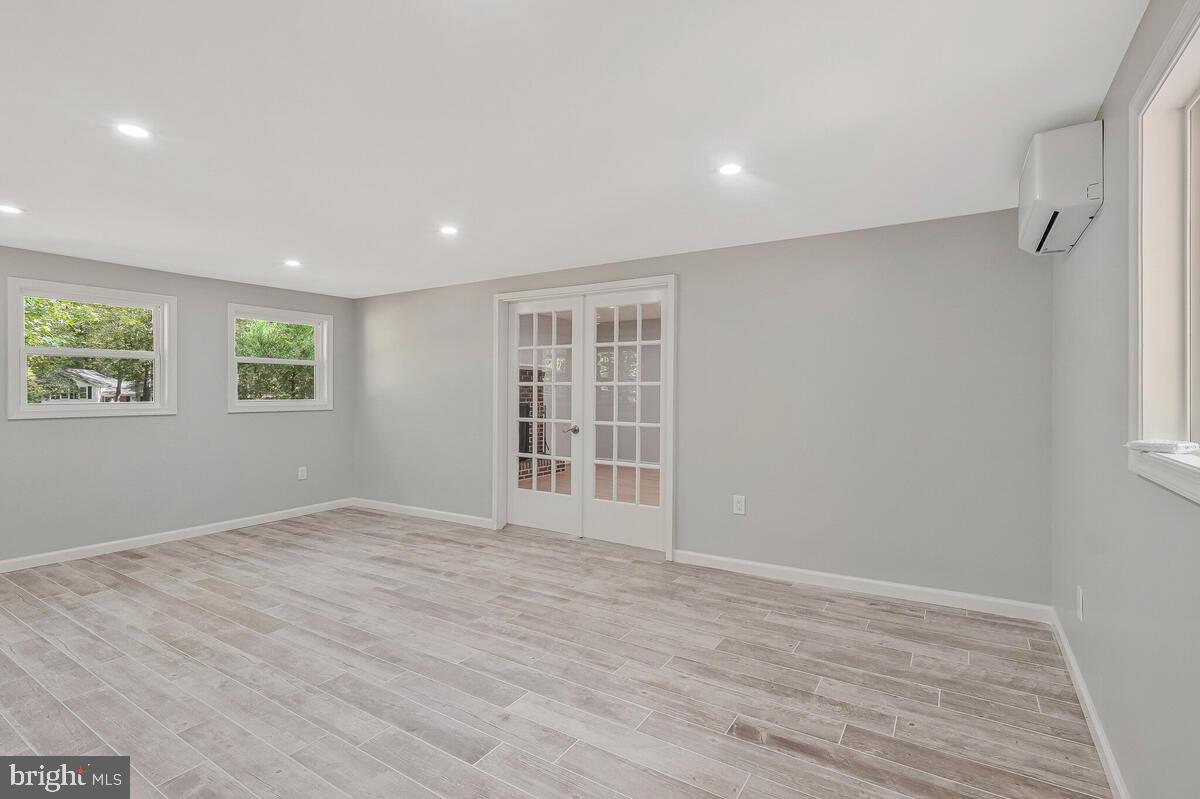 BRYANTOWN HILLS - Residential