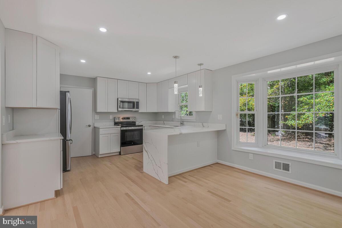 BRYANTOWN HILLS - Residential