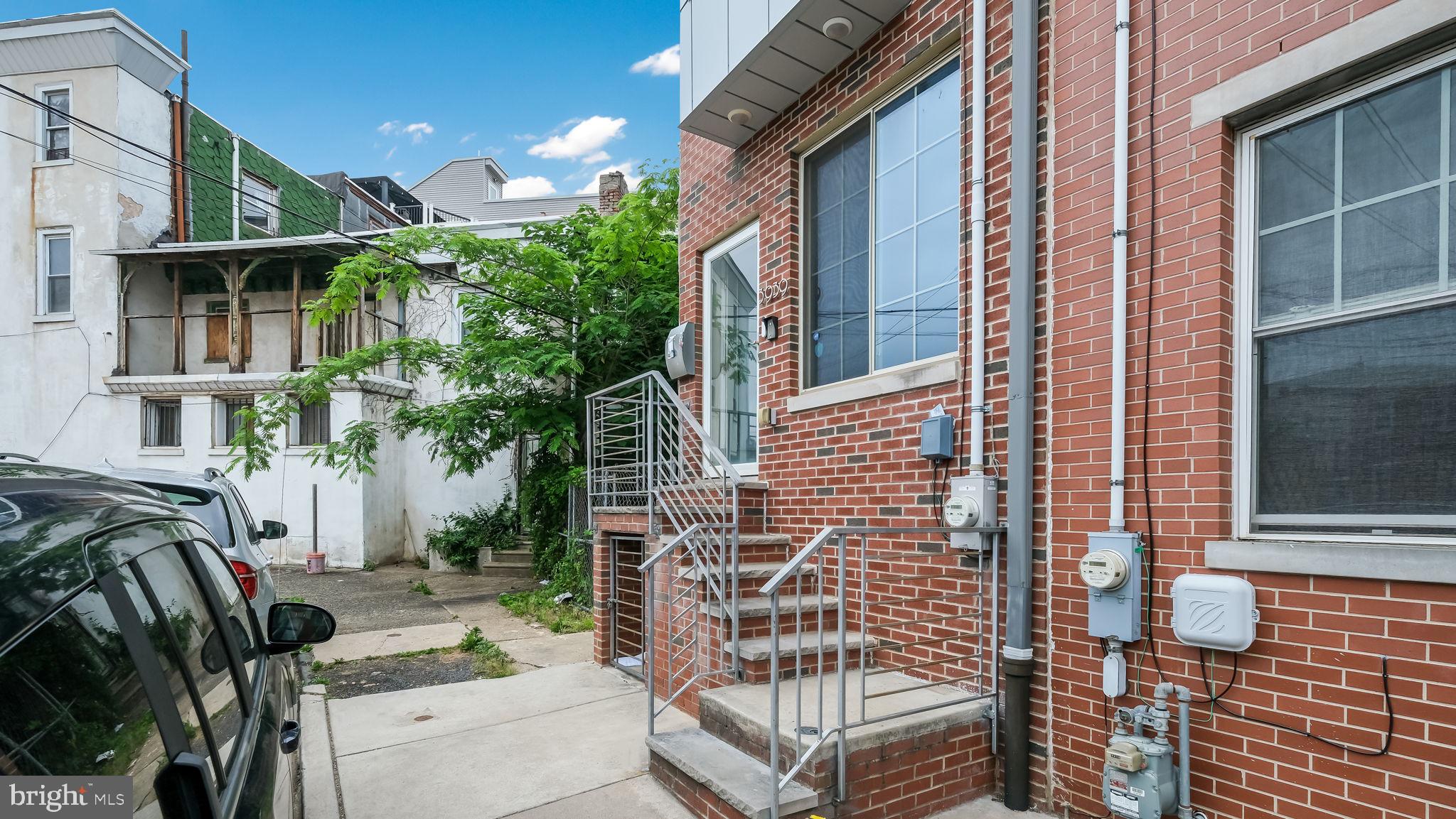 3939 BRANDYWINE STREET
