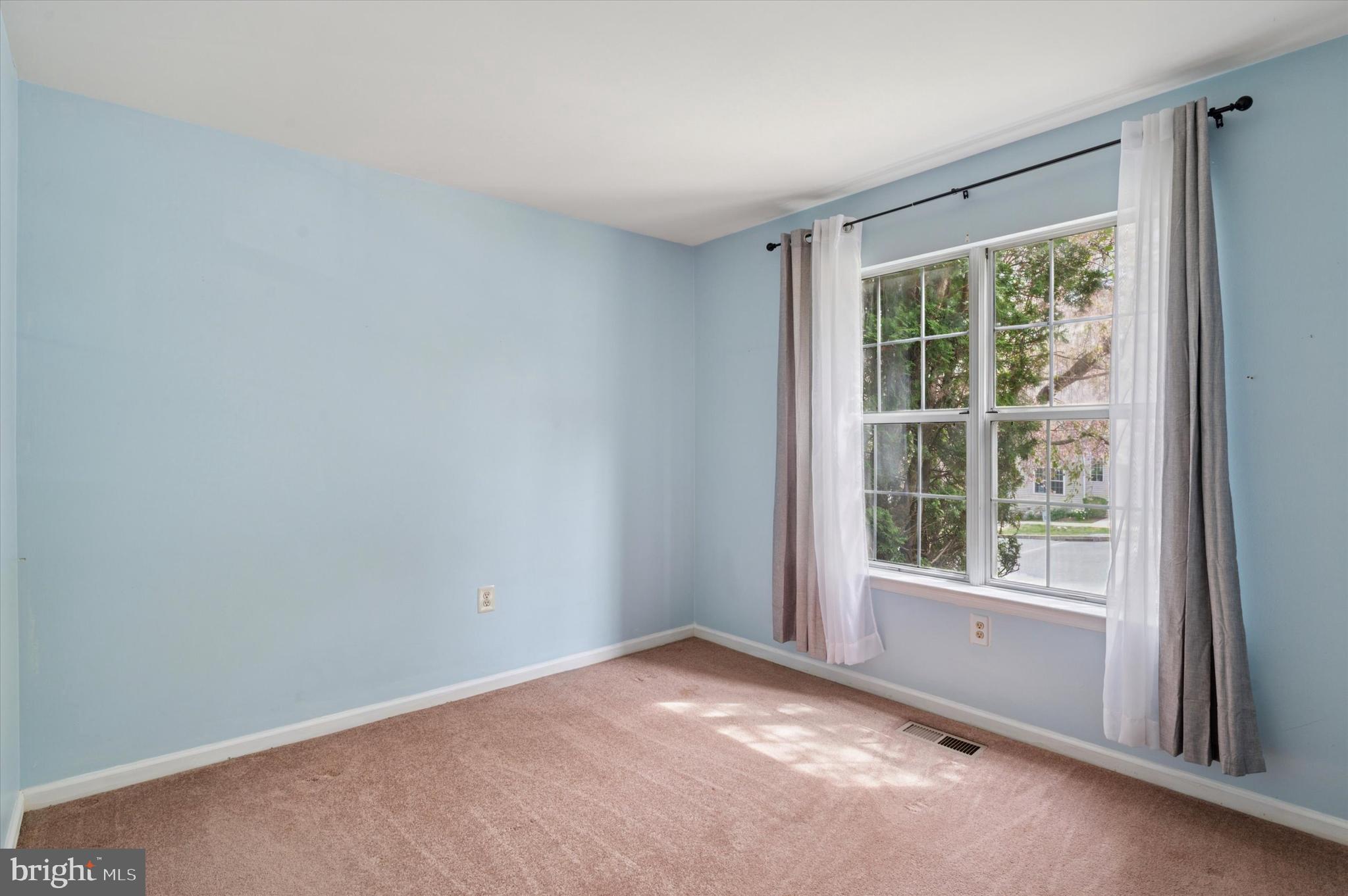 BALLINAHINCH - Residential