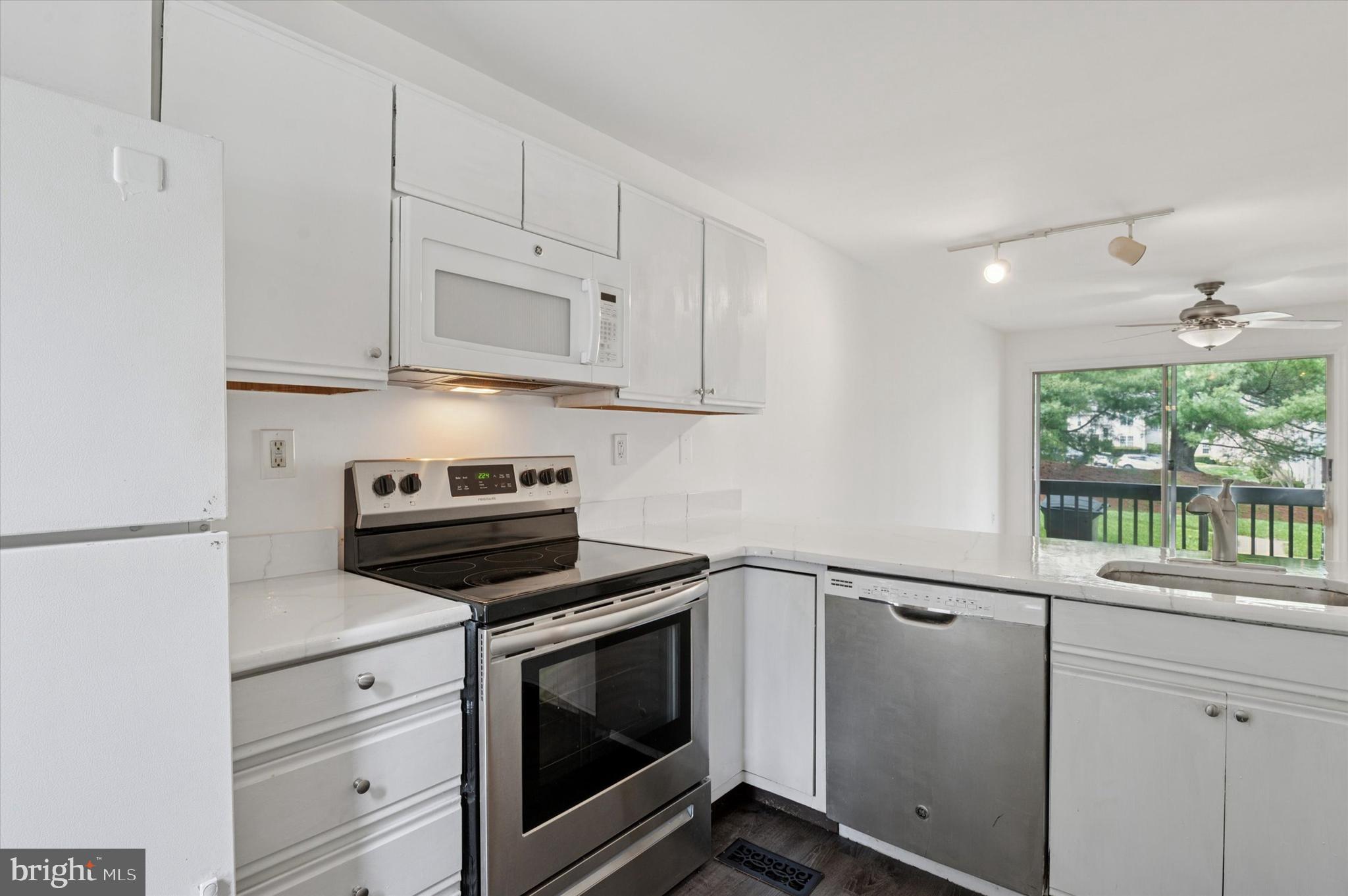 BALLINAHINCH - Residential