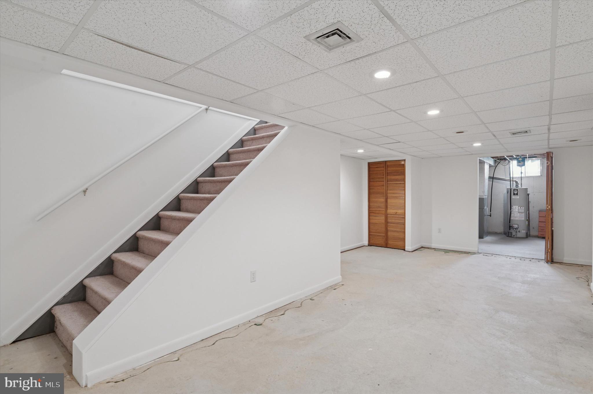 BALLINAHINCH - Residential