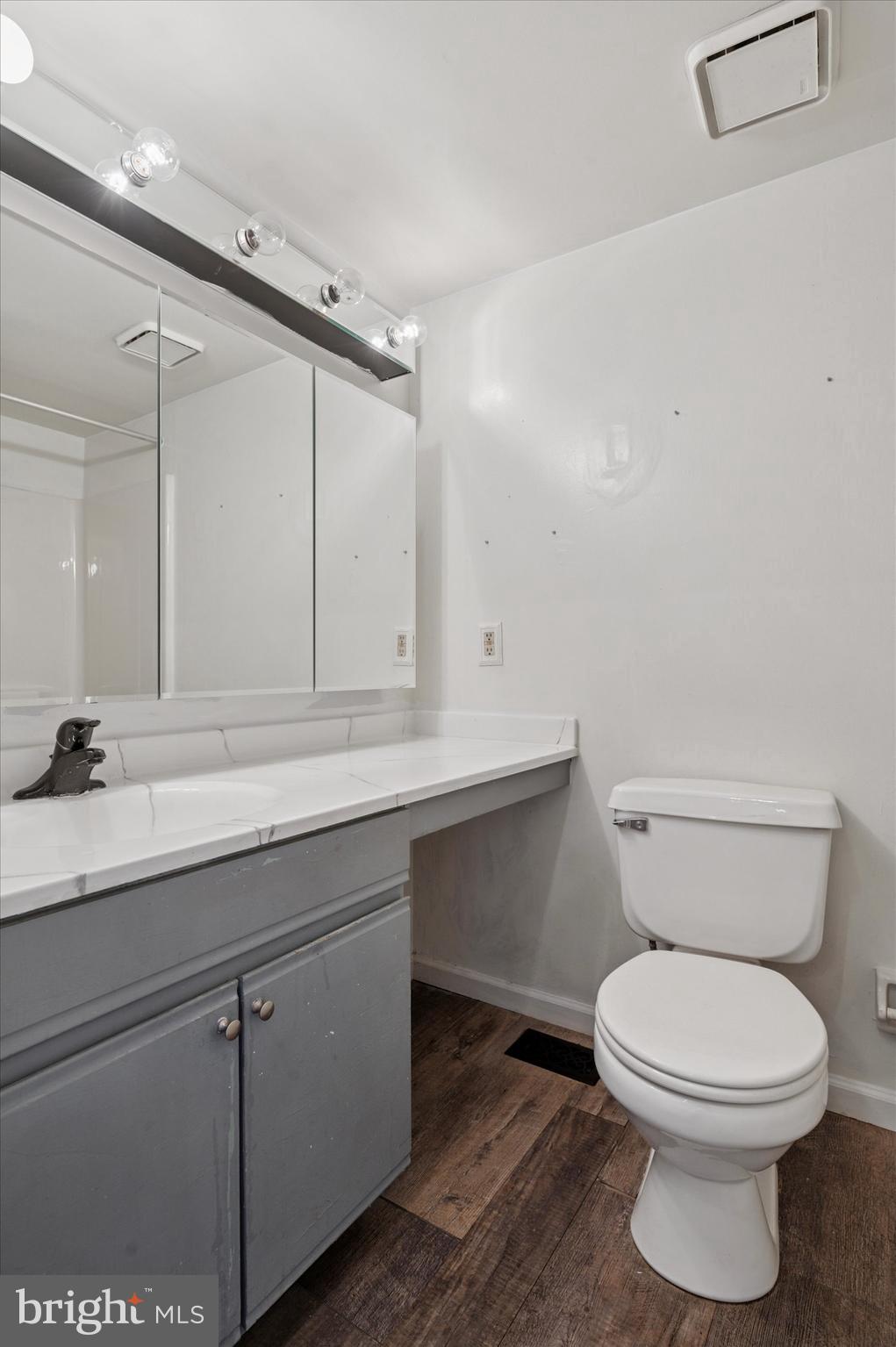 BALLINAHINCH - Residential