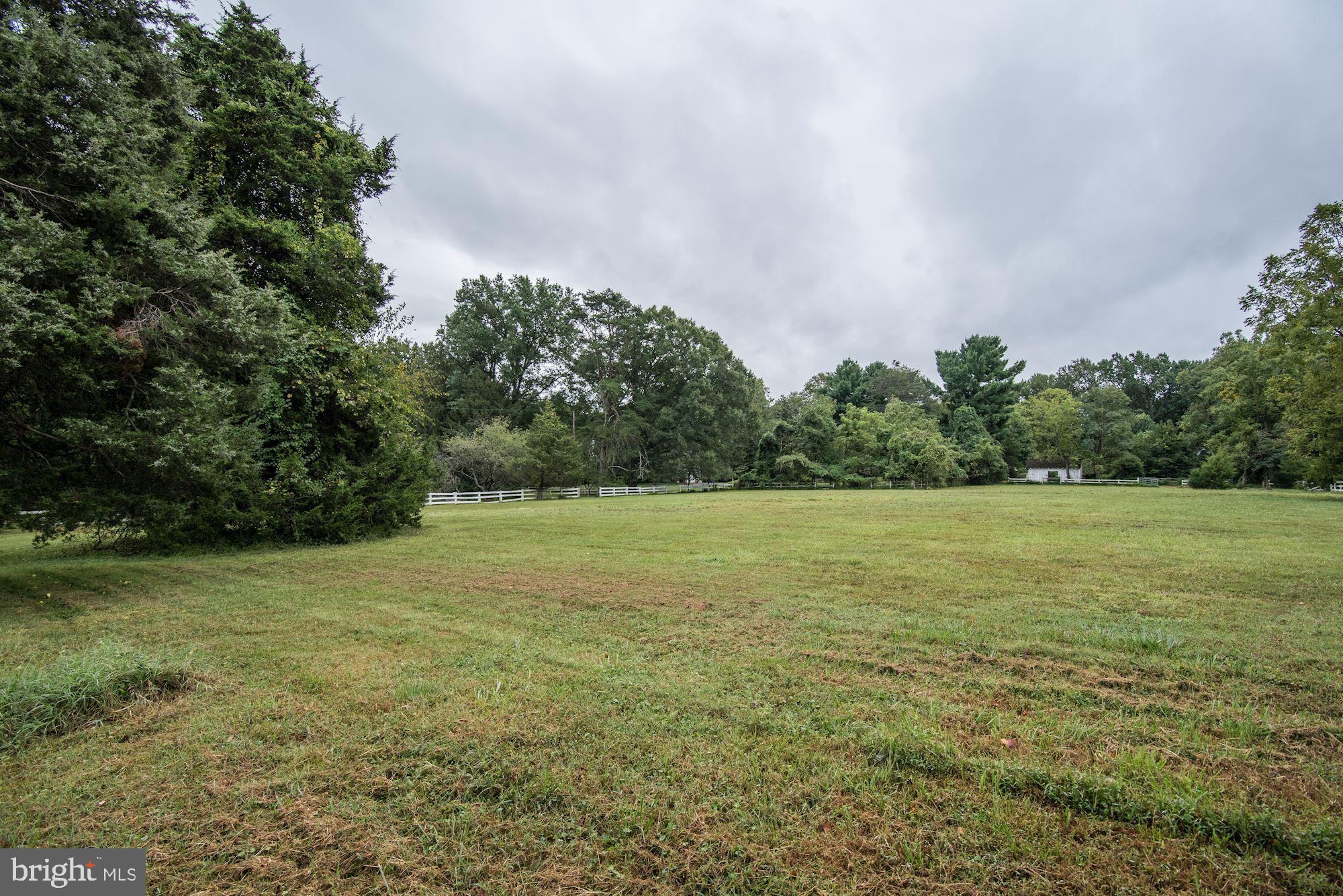 BRADLEY FARMS - Land