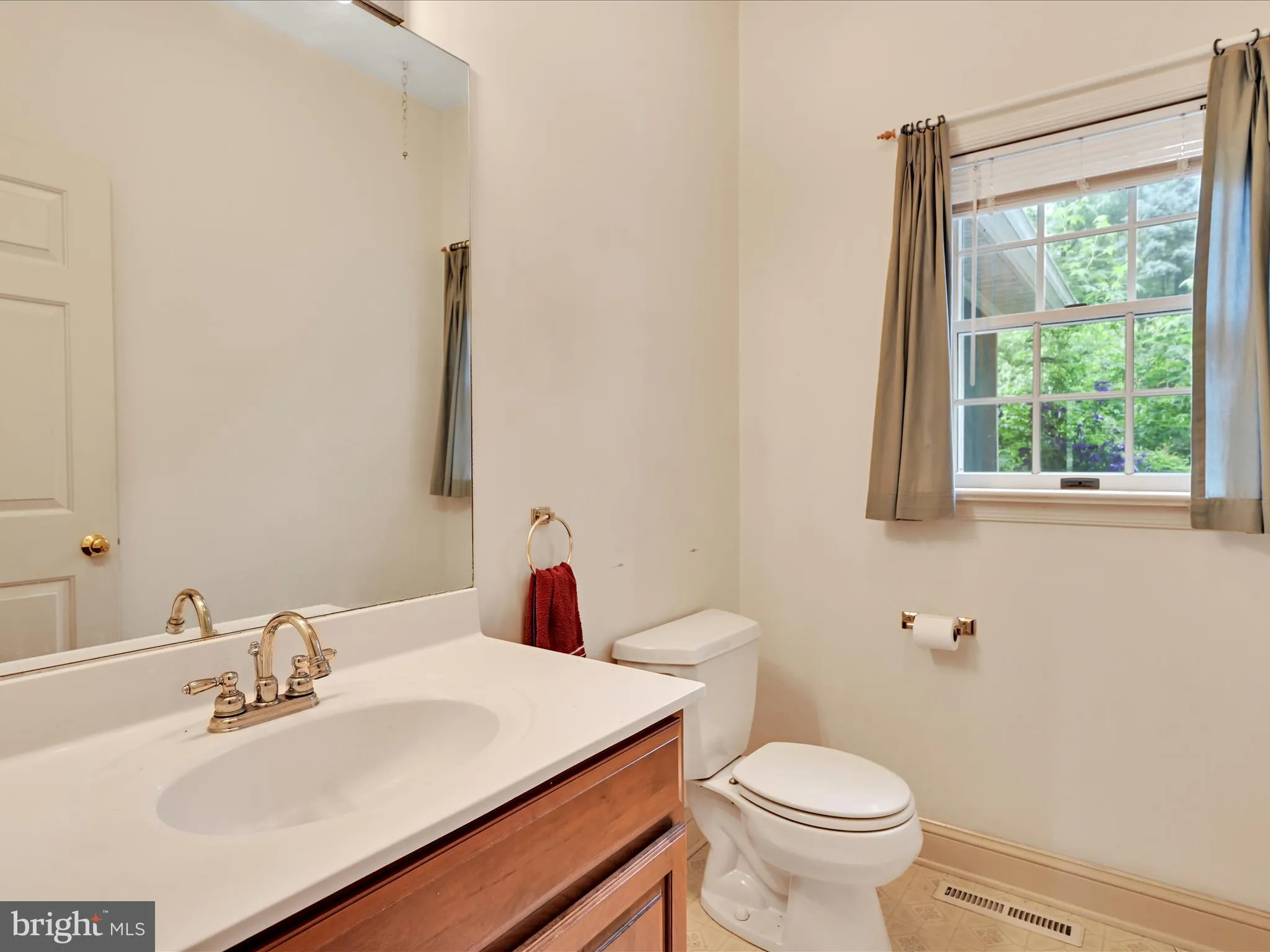 Elizabethtown, Pennsylvania 17022, United States, 4 Bedrooms Bedrooms, ,3 BathroomsBathrooms,Residential,Coming Soon,147346