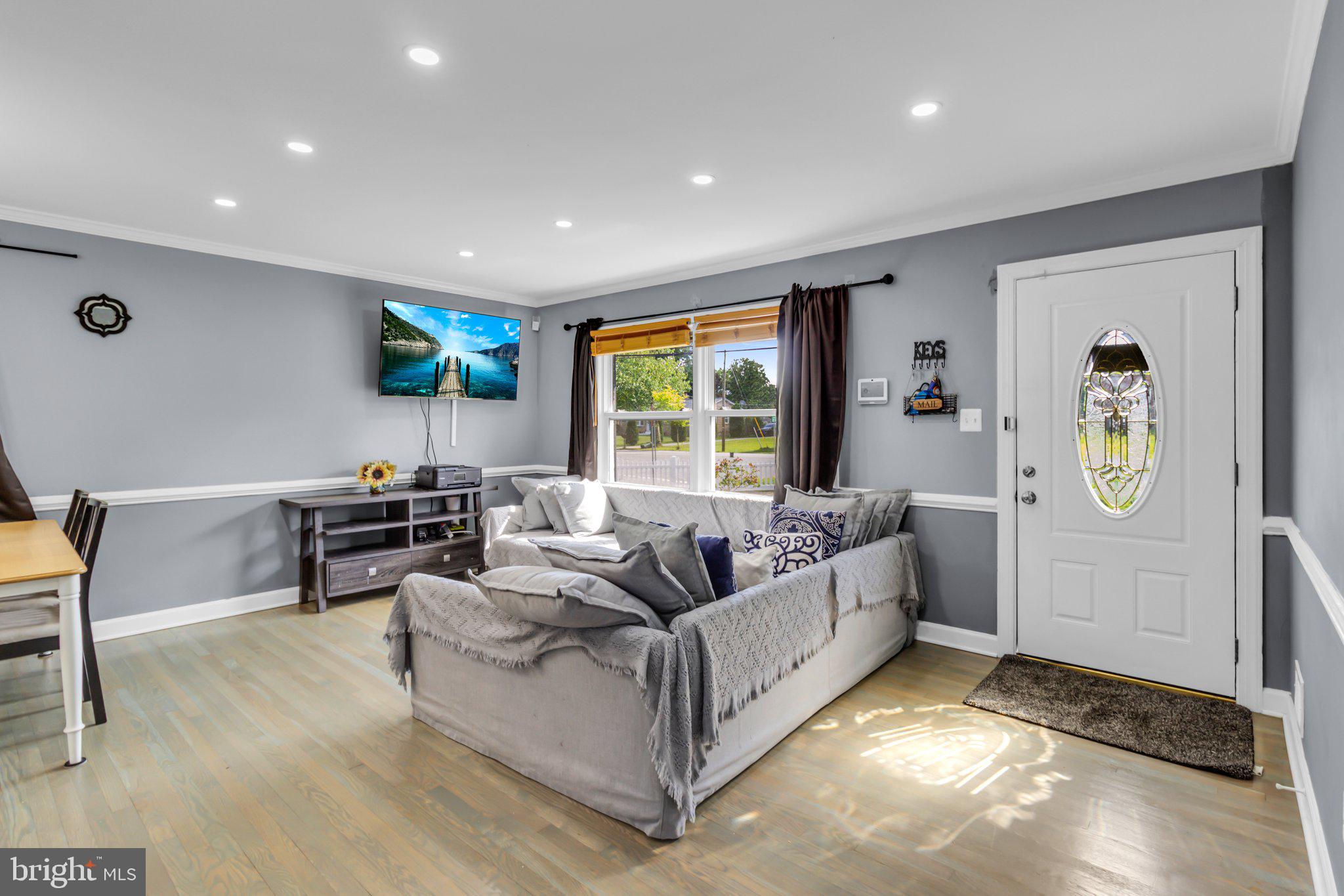 MONTGOMERY ESTATES - Residential