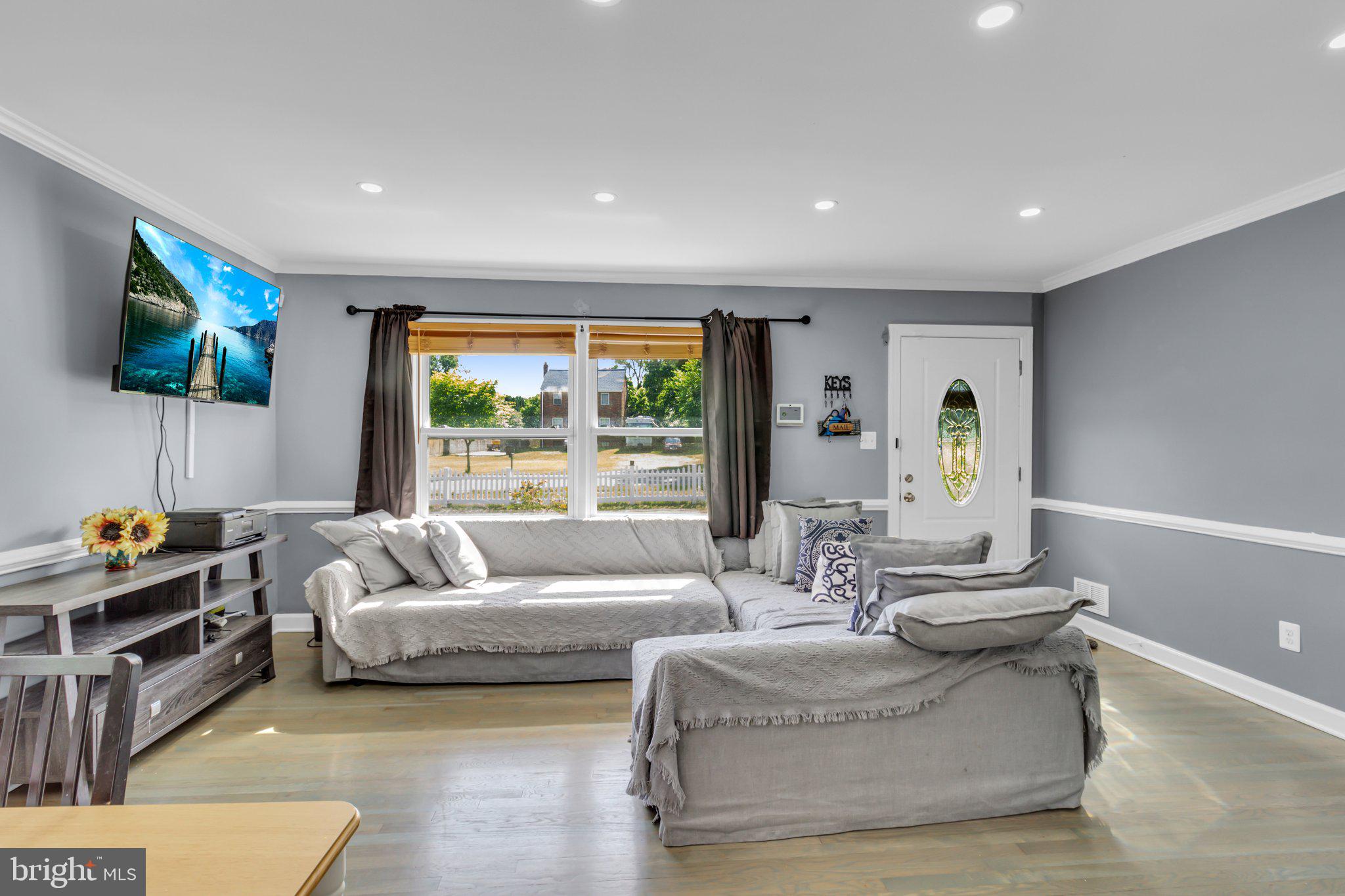 MONTGOMERY ESTATES - Residential