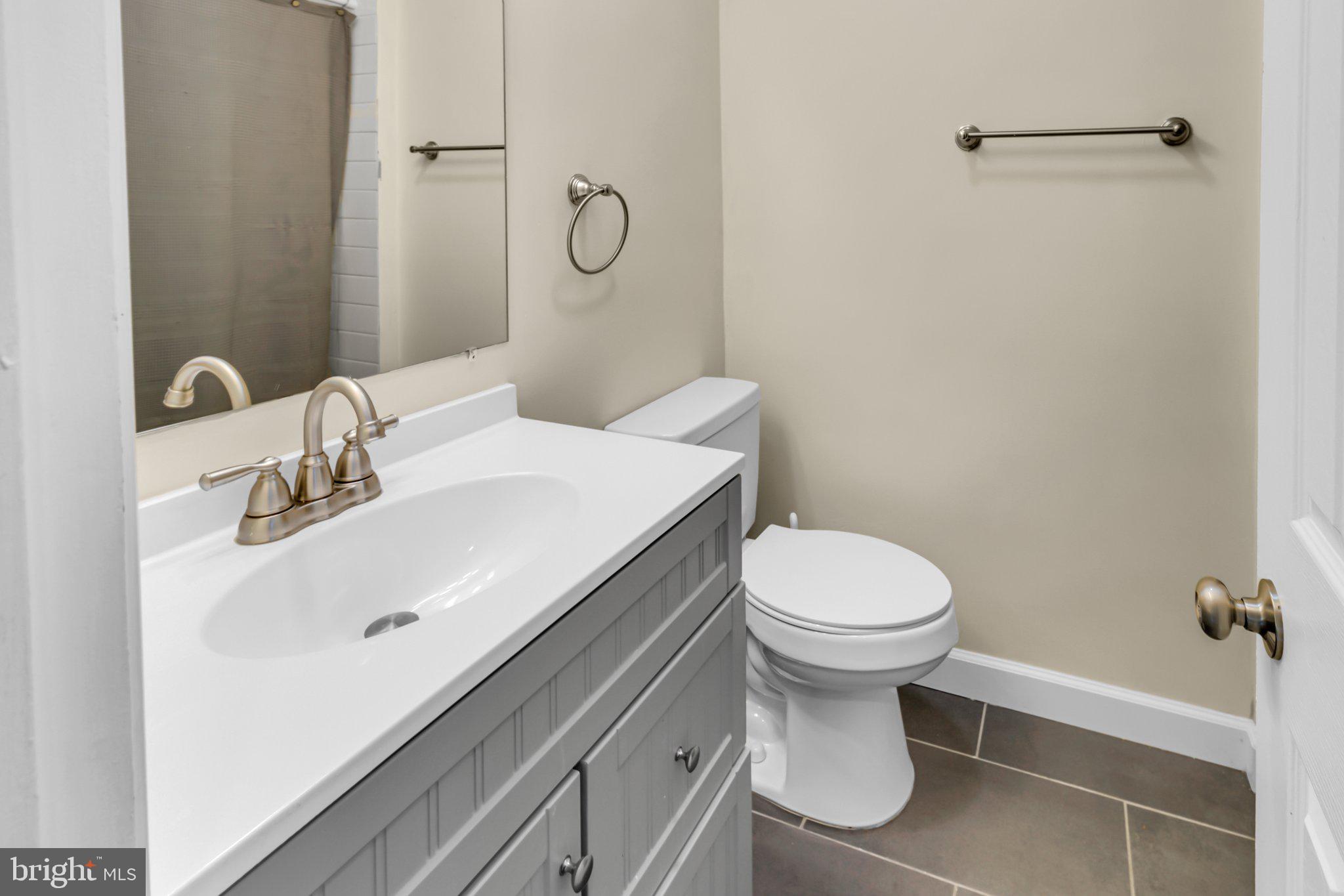 MONTGOMERY ESTATES - Residential