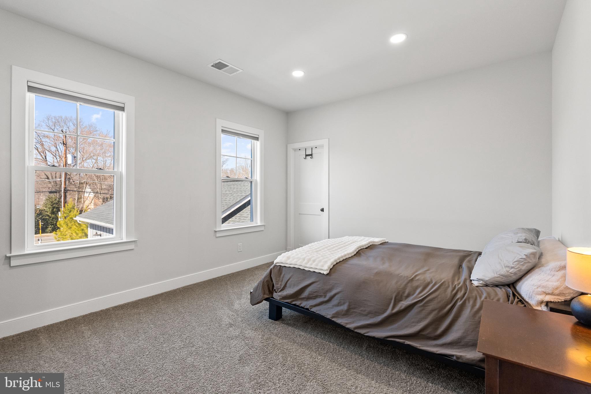 PLYMOUTH HAVEN - Residential