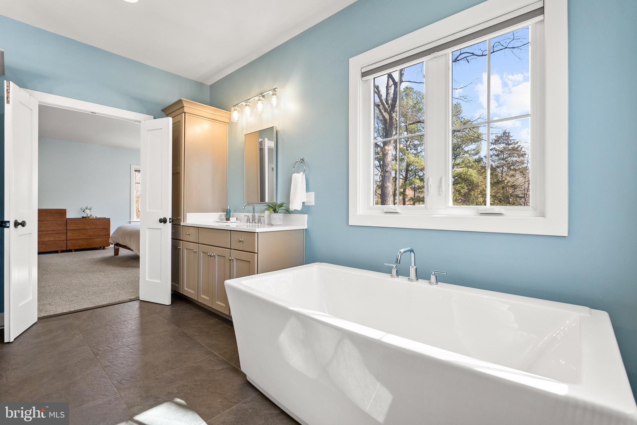 PLYMOUTH HAVEN - Residential