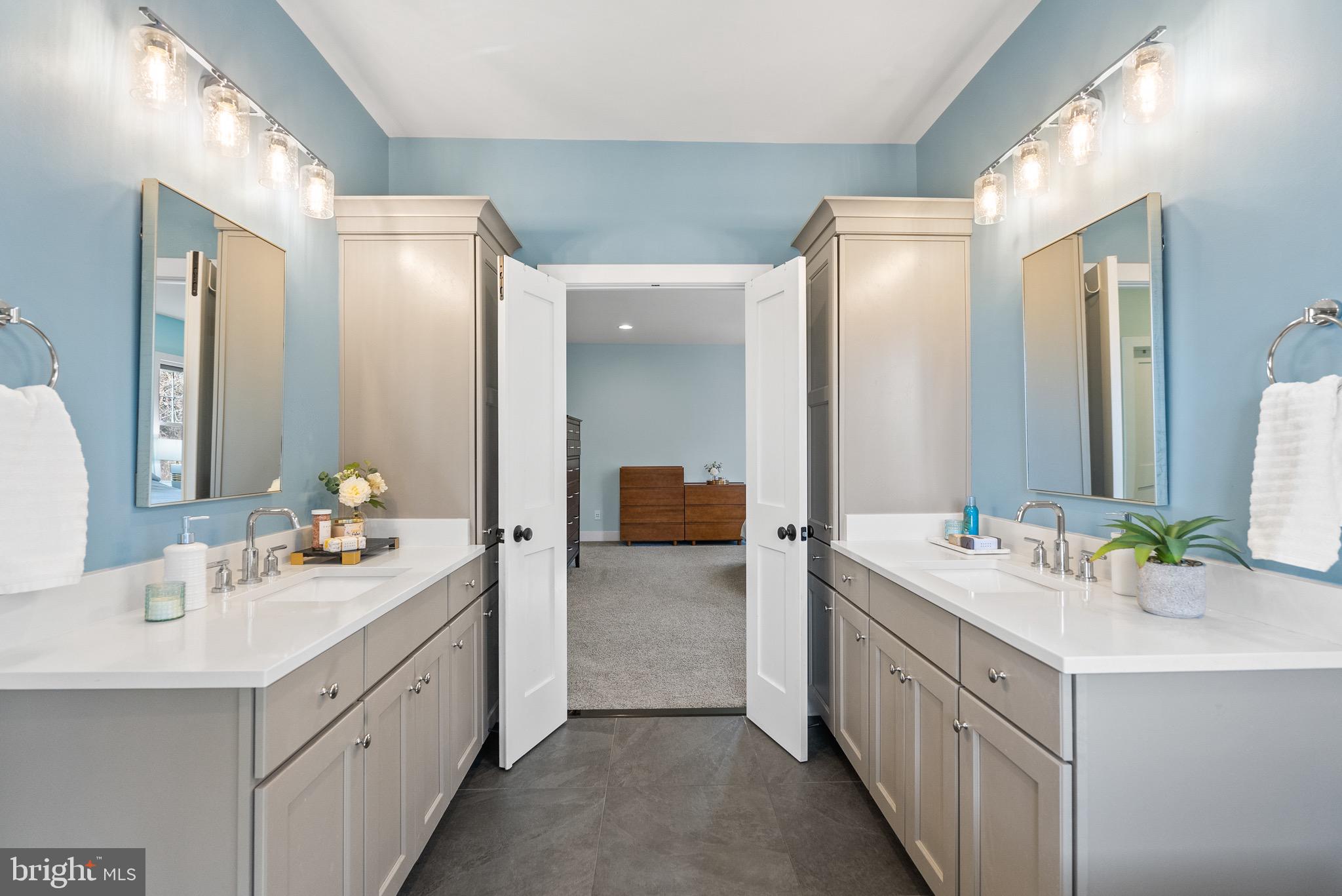 PLYMOUTH HAVEN - Residential