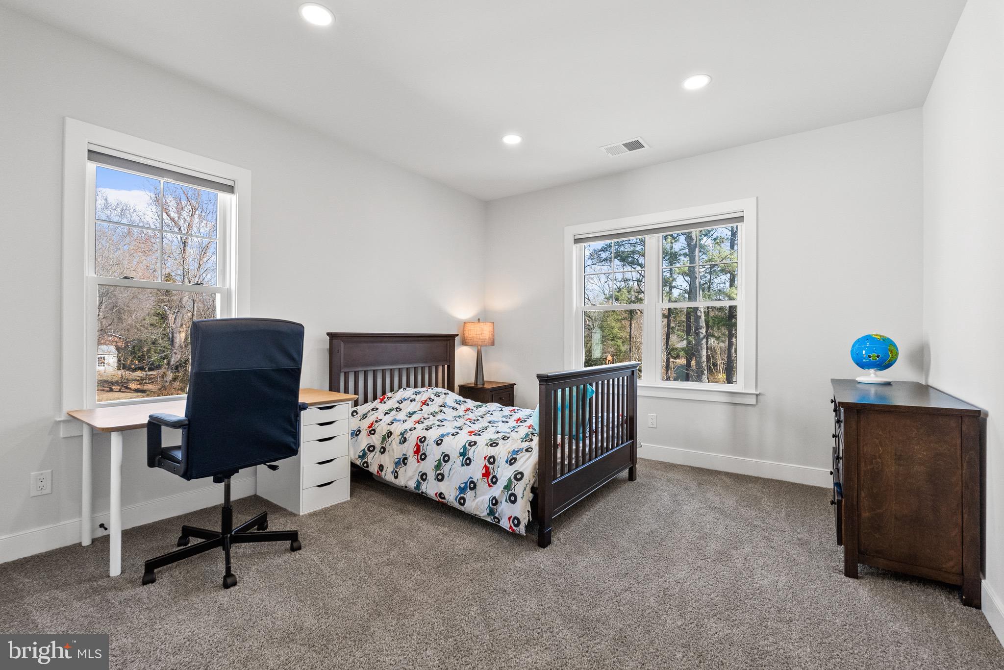 PLYMOUTH HAVEN - Residential