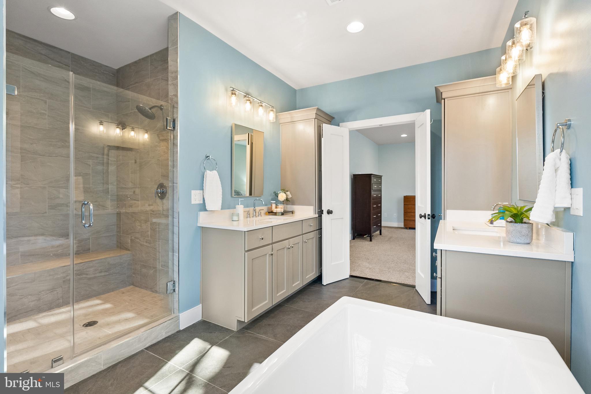 PLYMOUTH HAVEN - Residential