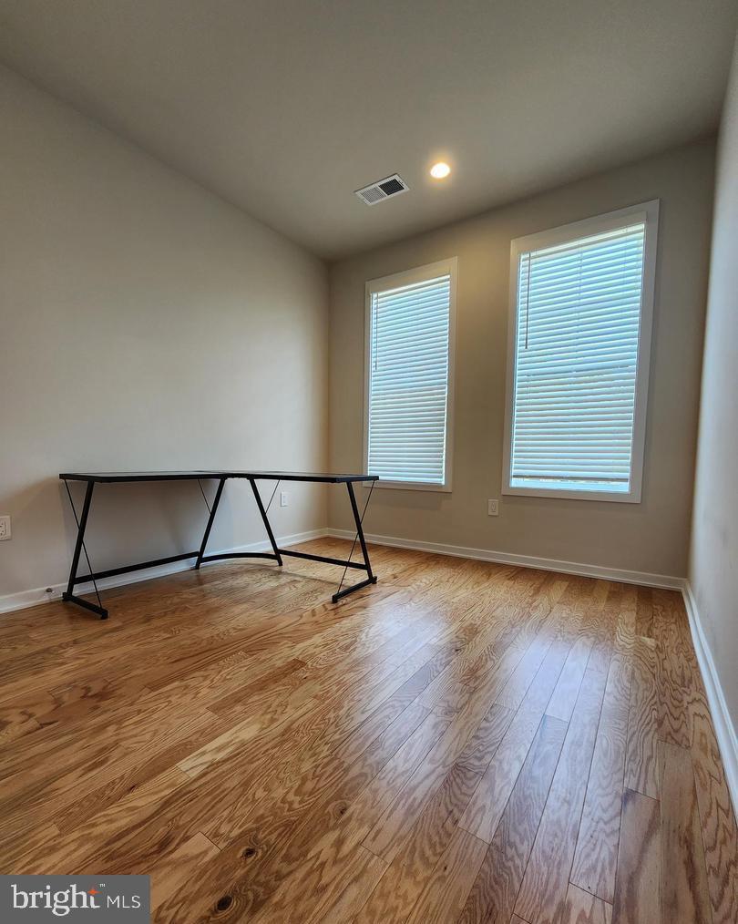 UNION PARK AT MCLEAN - Residential Lease