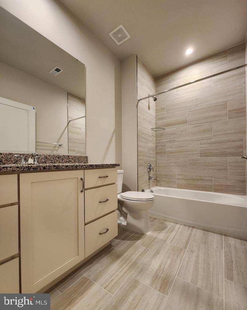 UNION PARK AT MCLEAN - Residential Lease