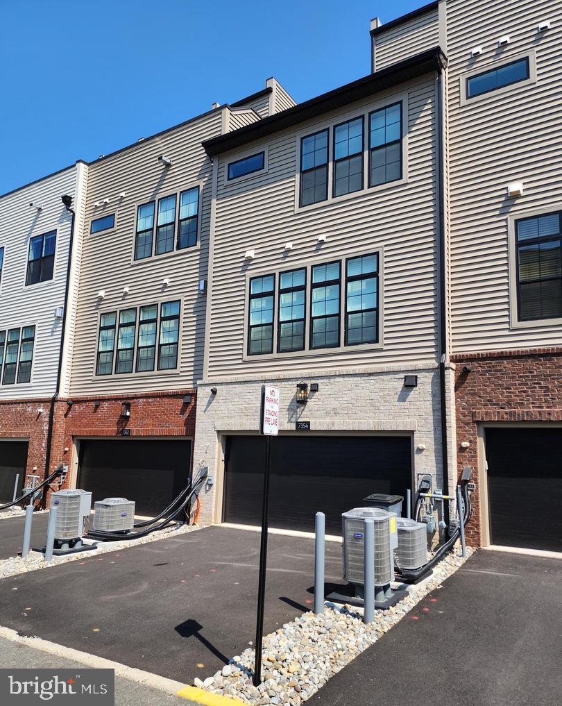 UNION PARK AT MCLEAN - Residential Lease