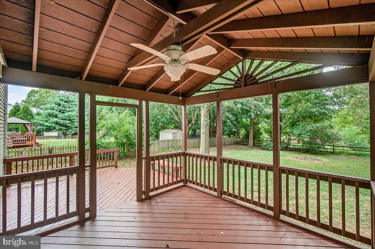 MEADOWRIDGE - Residential