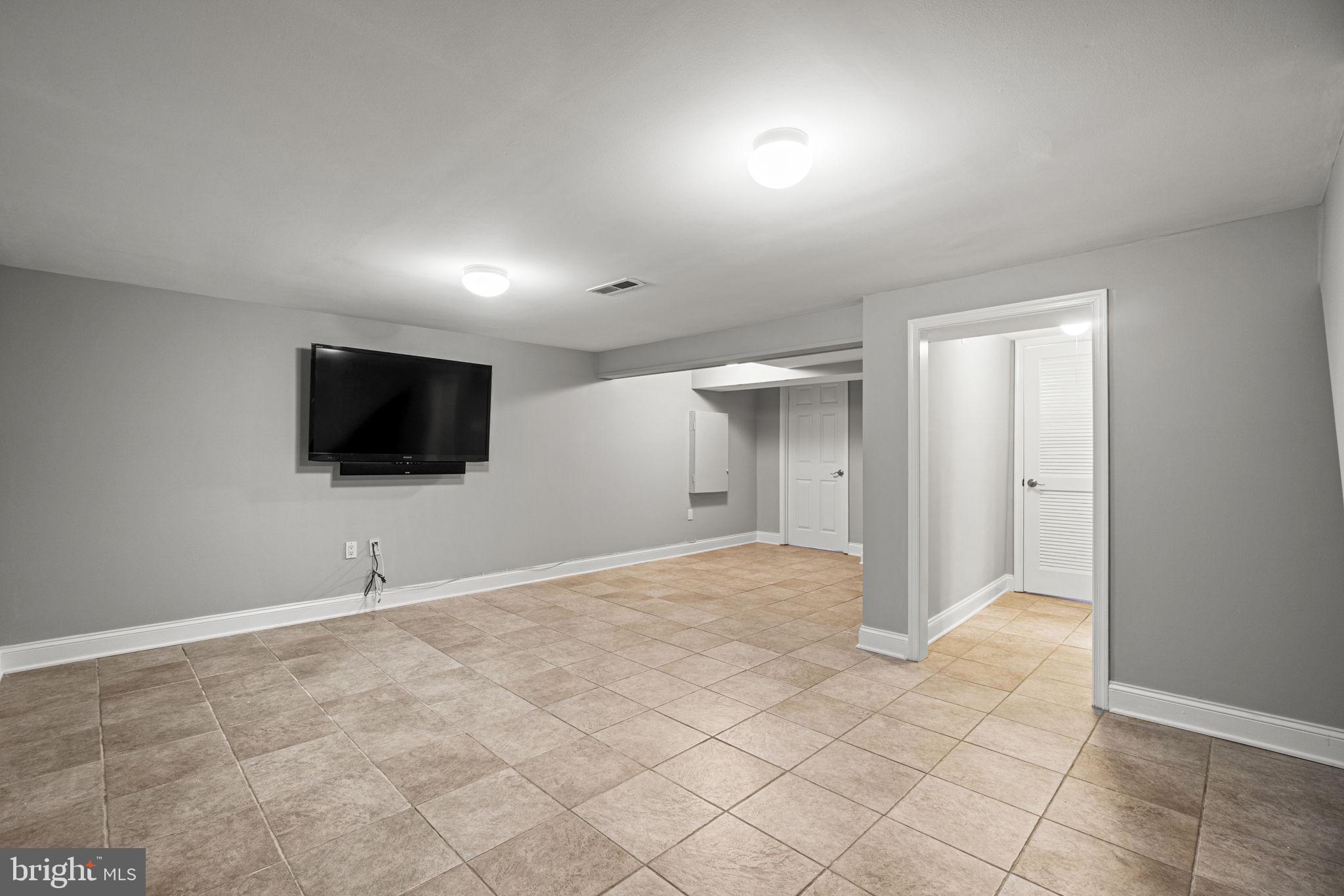 NORTH BETHESDA GROVE - Residential