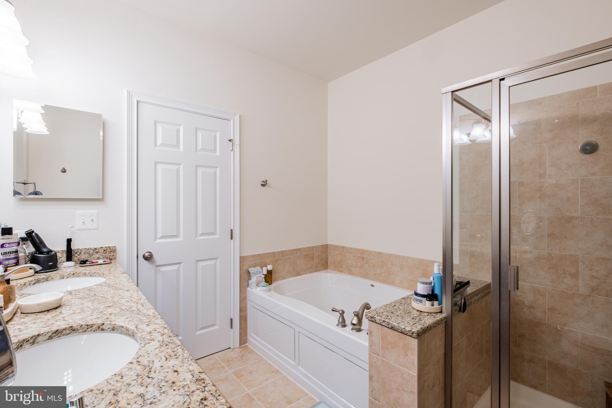 NAVAL SQUARE - Residential