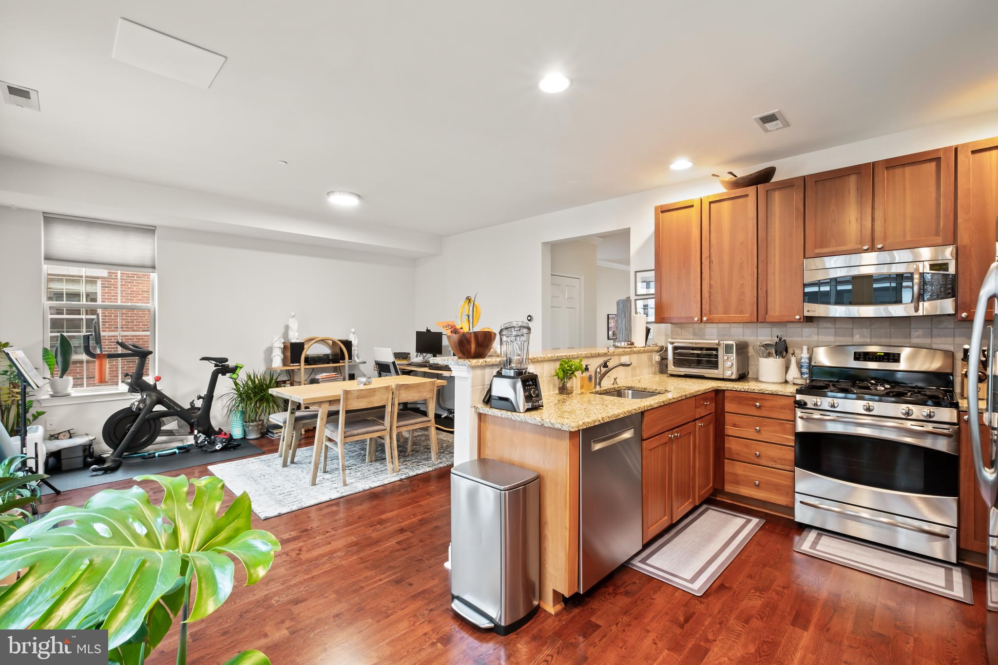 NAVAL SQUARE - Residential