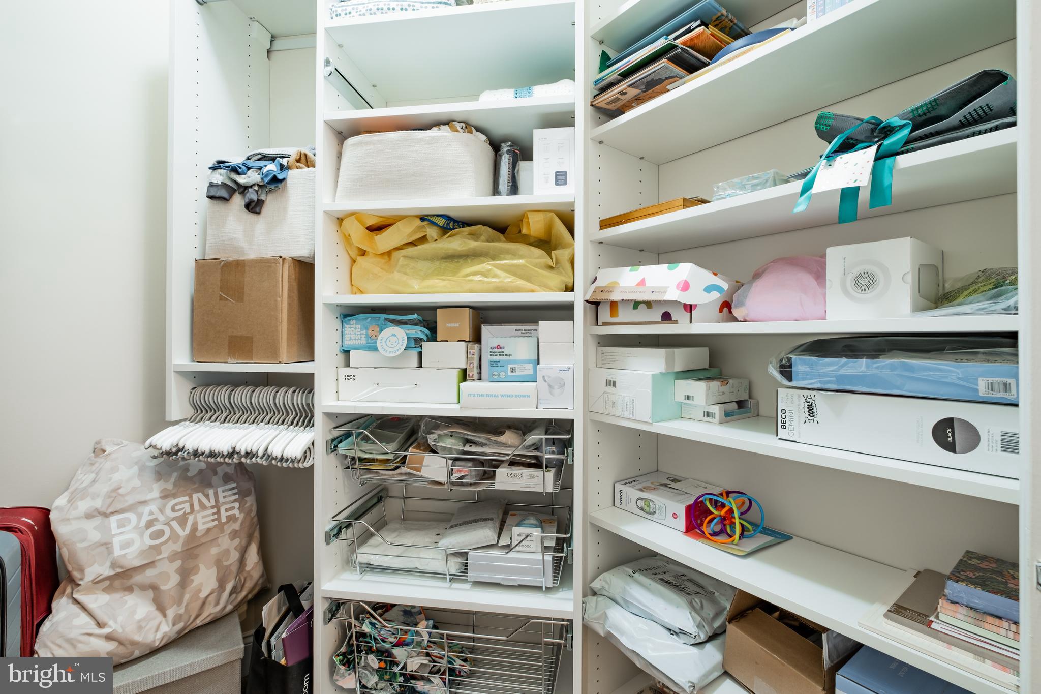 NAVAL SQUARE - Residential