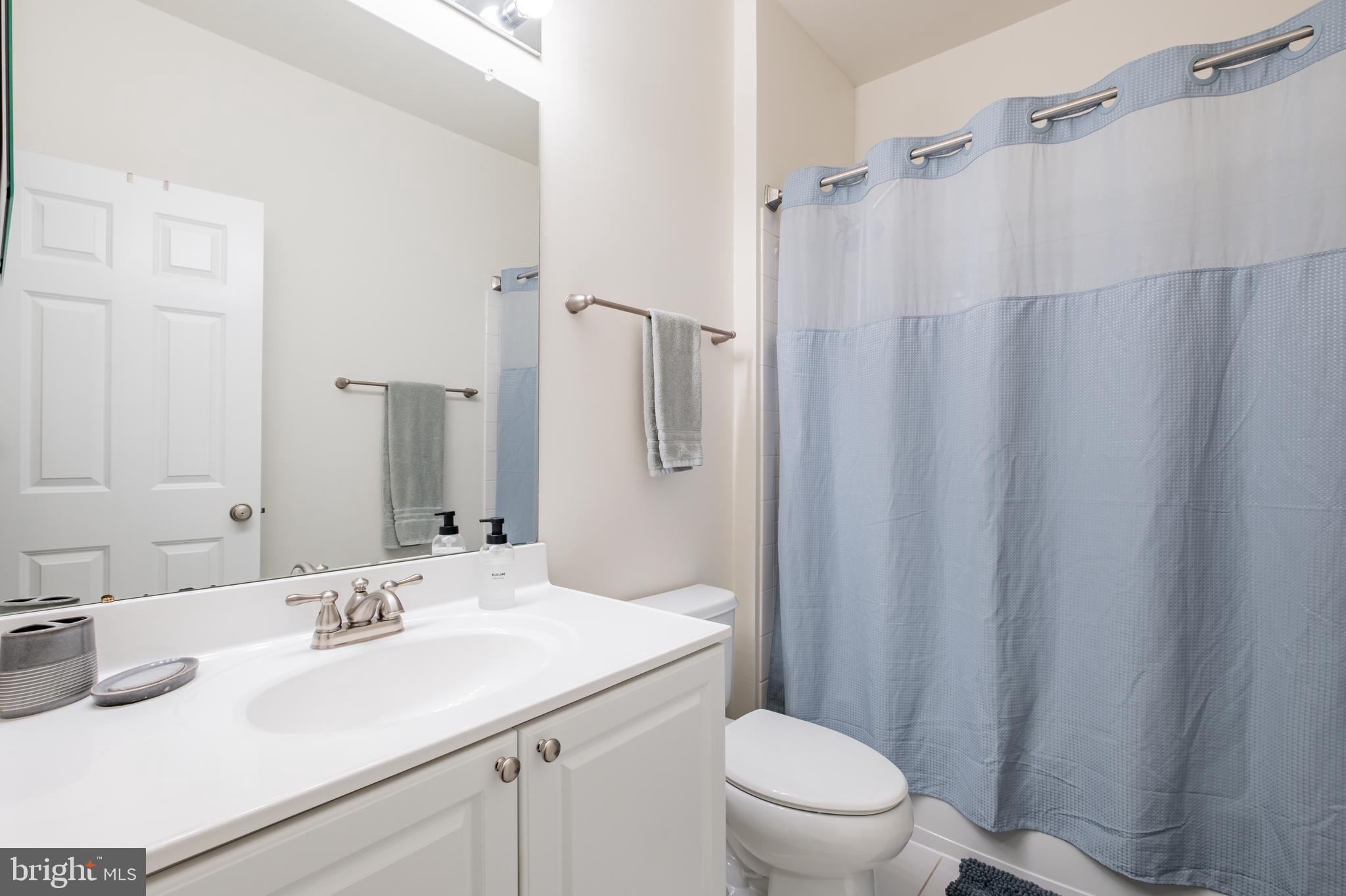 NAVAL SQUARE - Residential